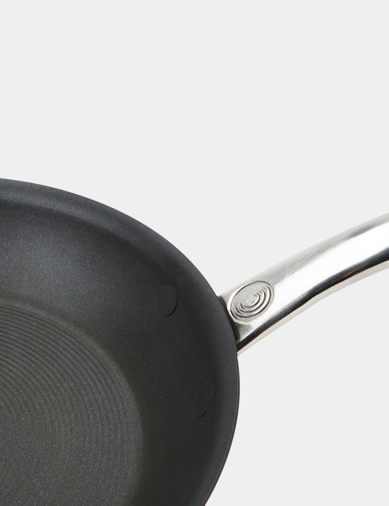 Excellence non-stick frying pan 22cm, imported from the UK