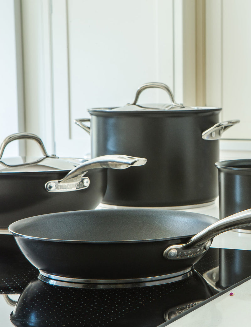 Excellence non-stick frying pan 22cm, imported from the UK