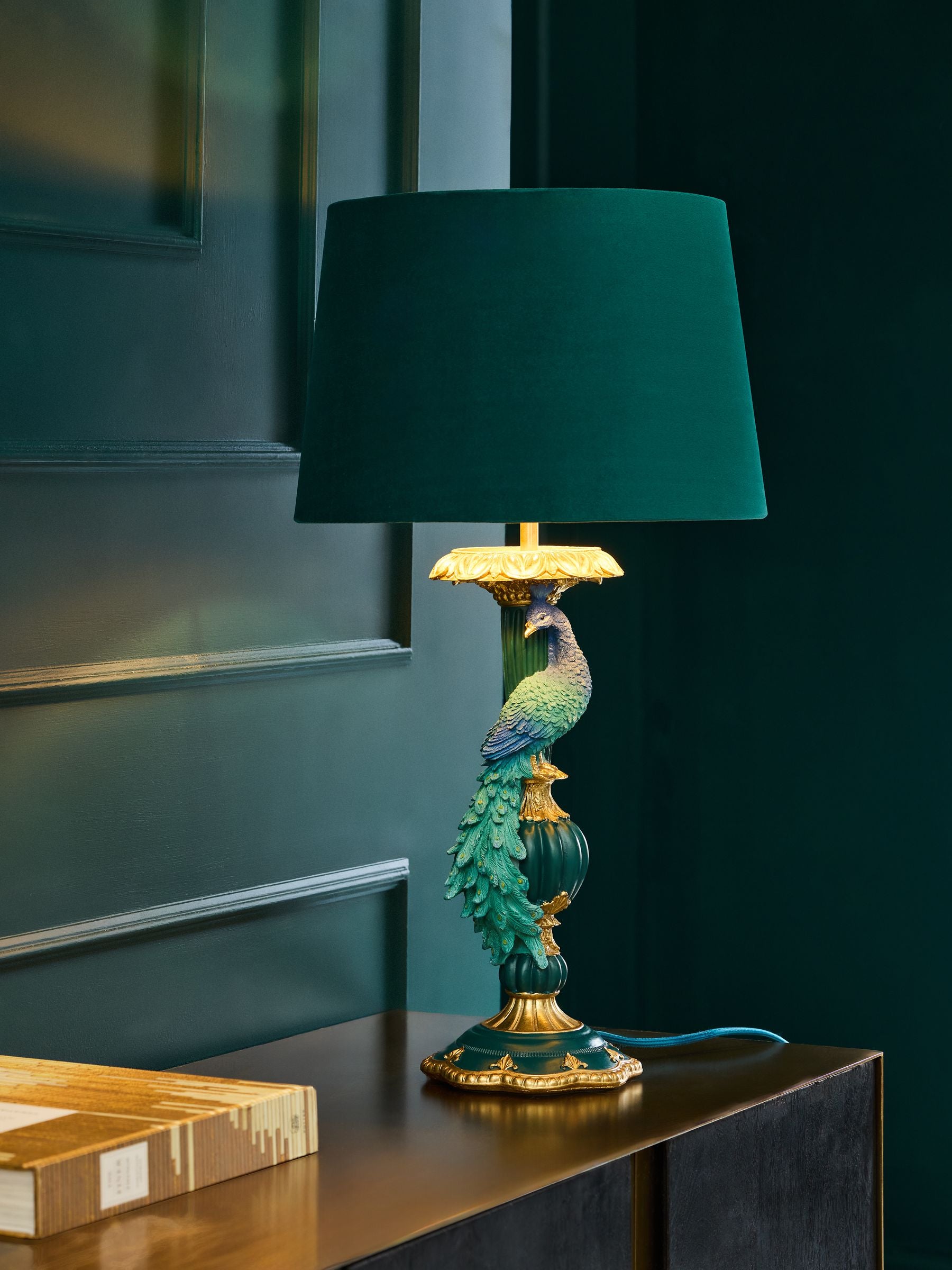 Black/Gold Peacock Table Lamp