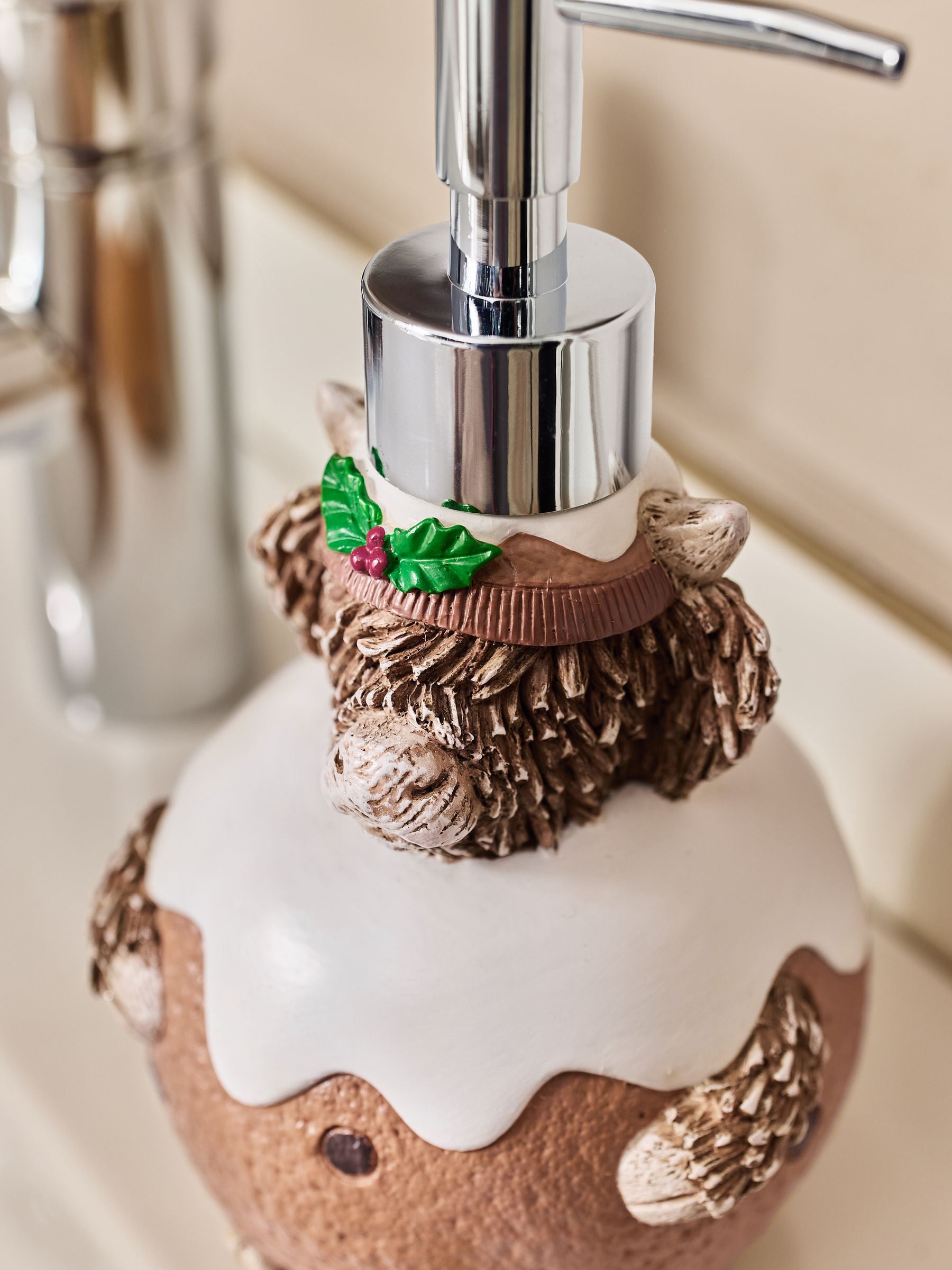 Hamish Christmas Pudding soap dispenser - British product