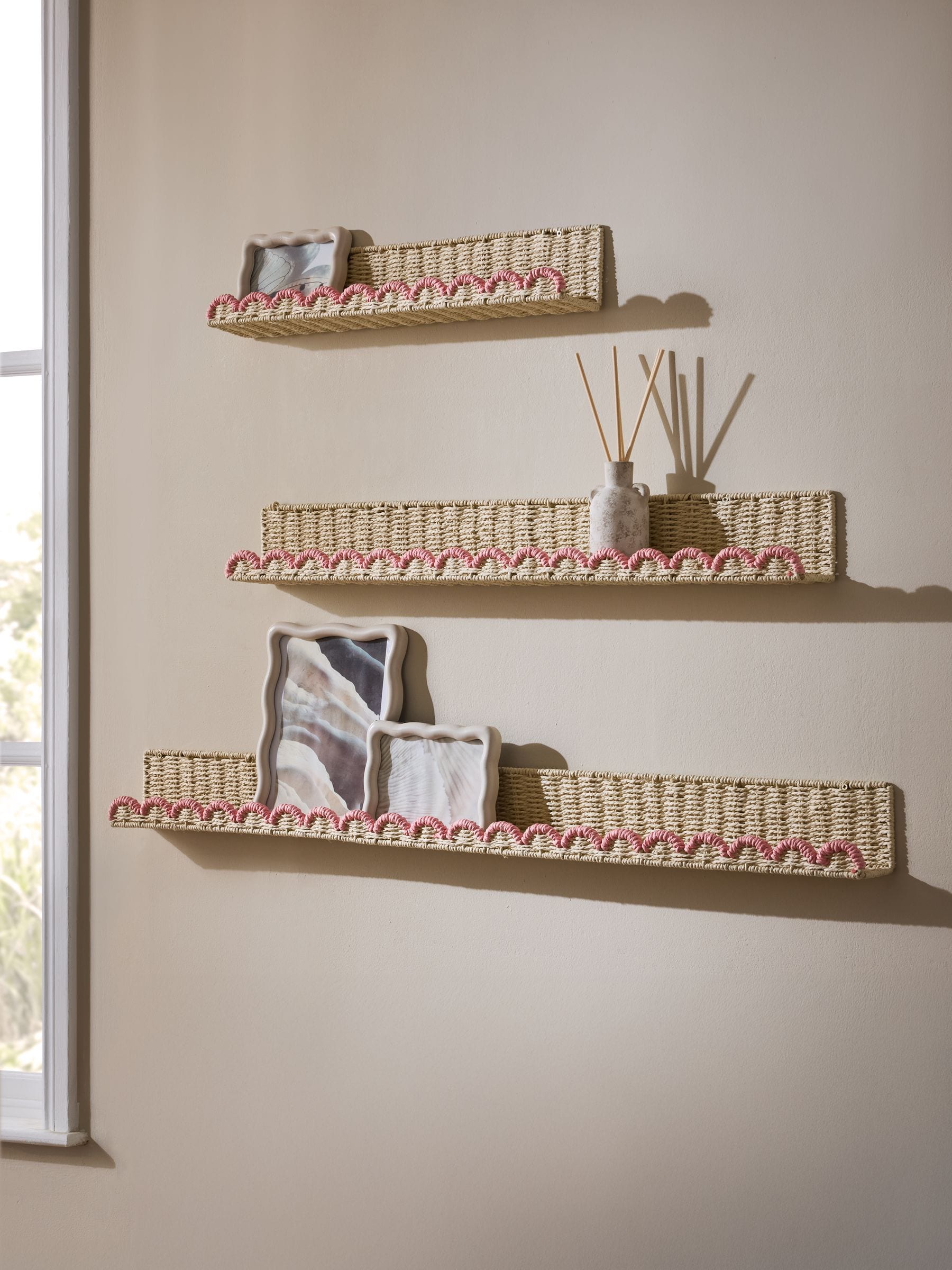 Pink Woven Scallop Picture Shelf