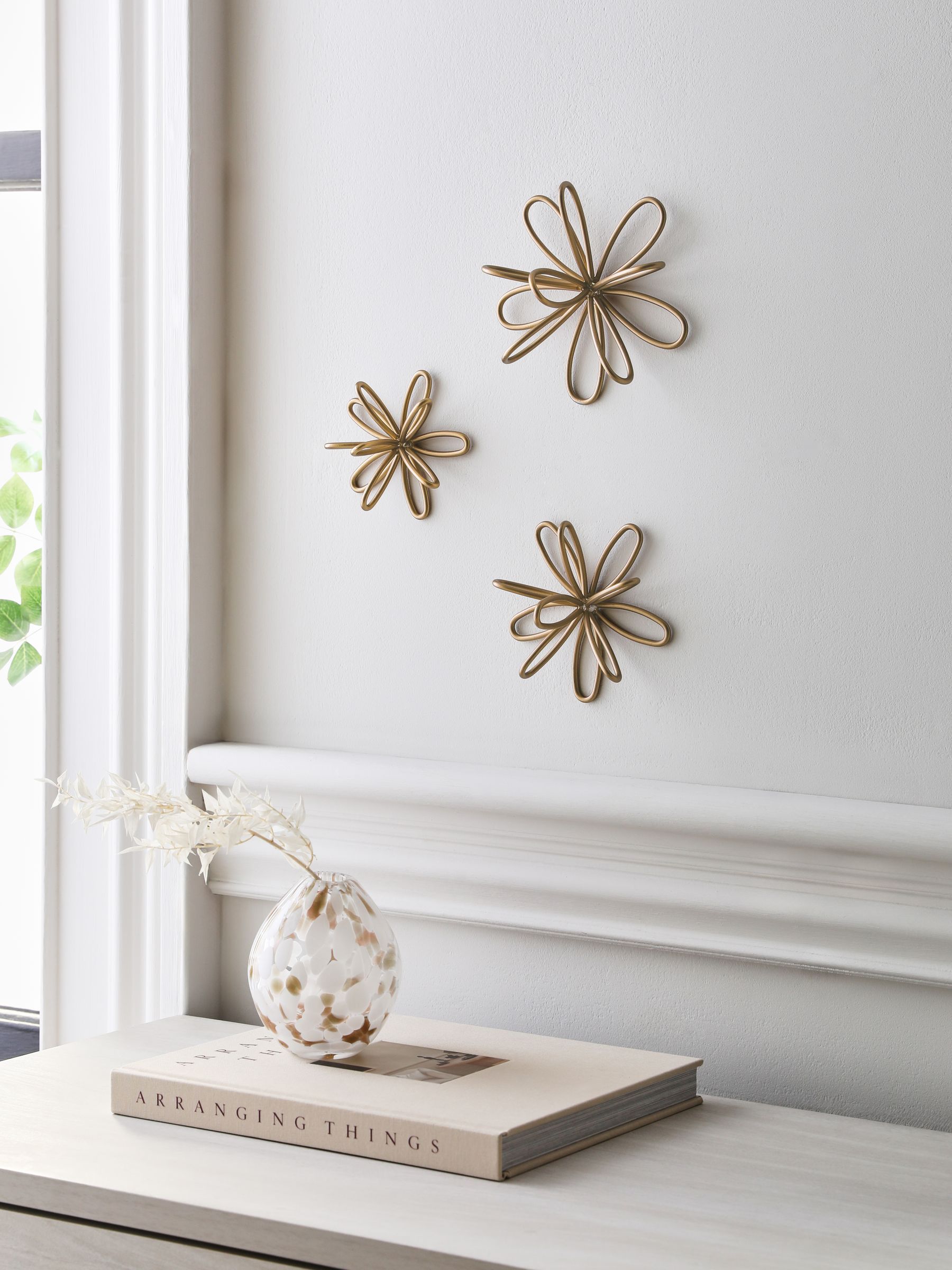 Gold metal flower wall plaques set of three (British brand)