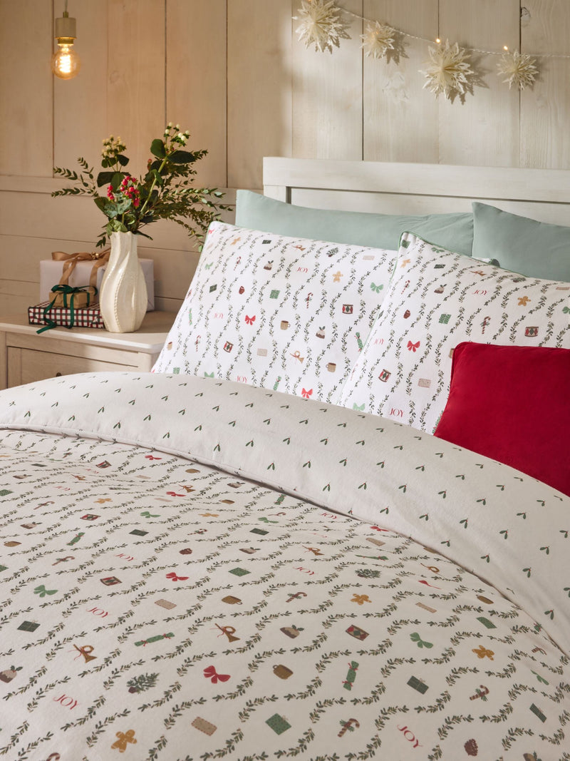 Natural Icons Christmas duvet cover set, imported from the UK