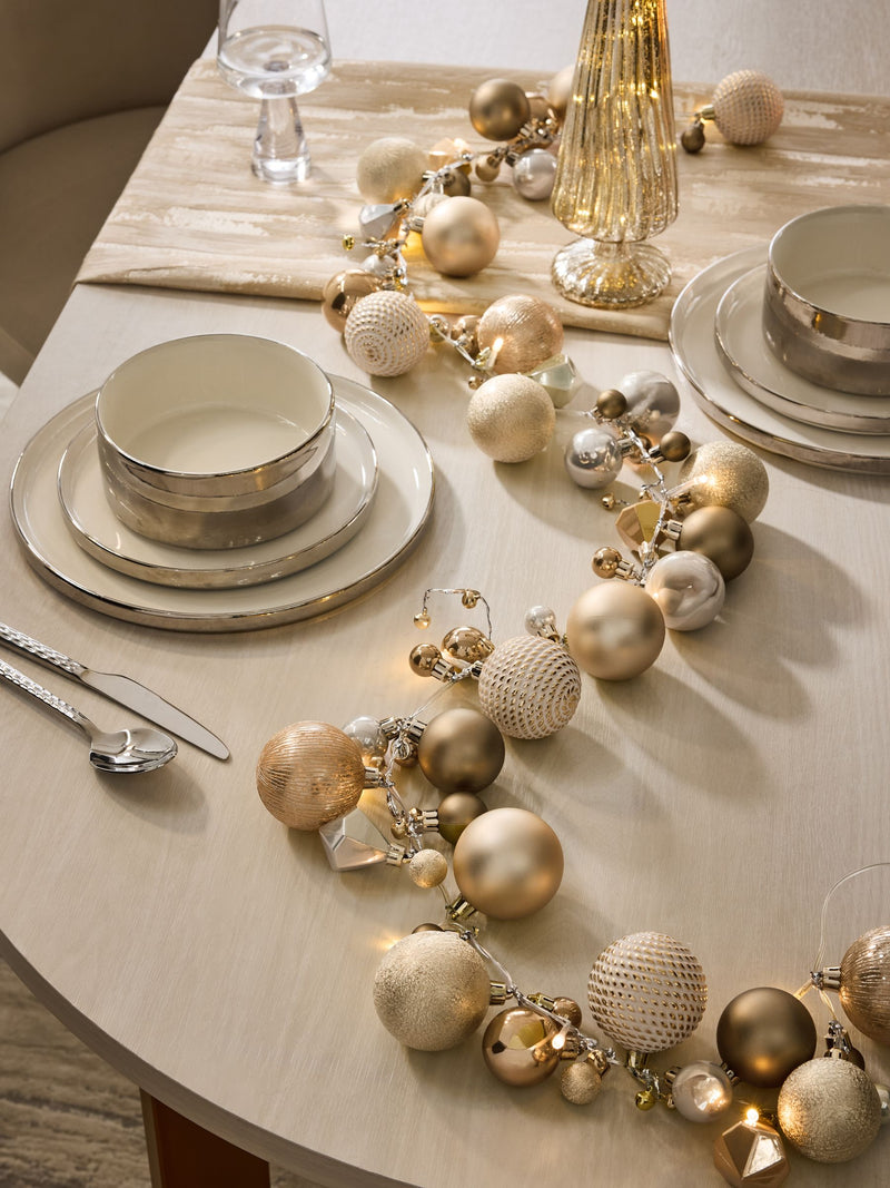 Christmas Garland gold bauble pre-lit 168cm, UK version