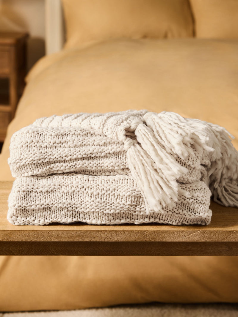 Soft chunky Light Natural Tassel Knit Throw, UK version