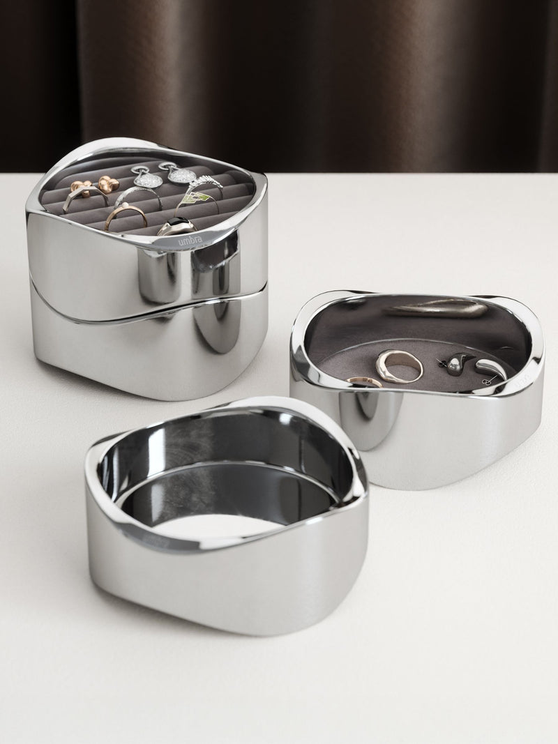Umbra Chrome Wavy Jewelry Organizer