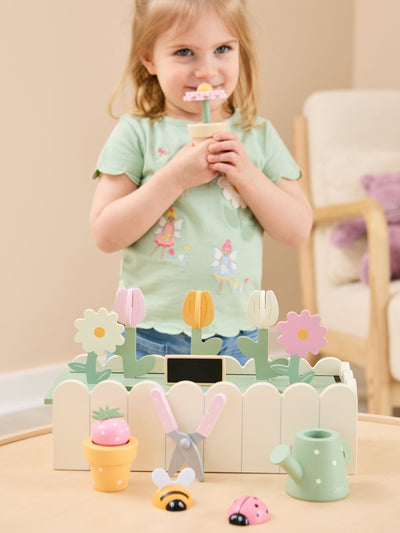 Next Jojo Maman Bébé Flower Garden Set- Buy online at McGrocer