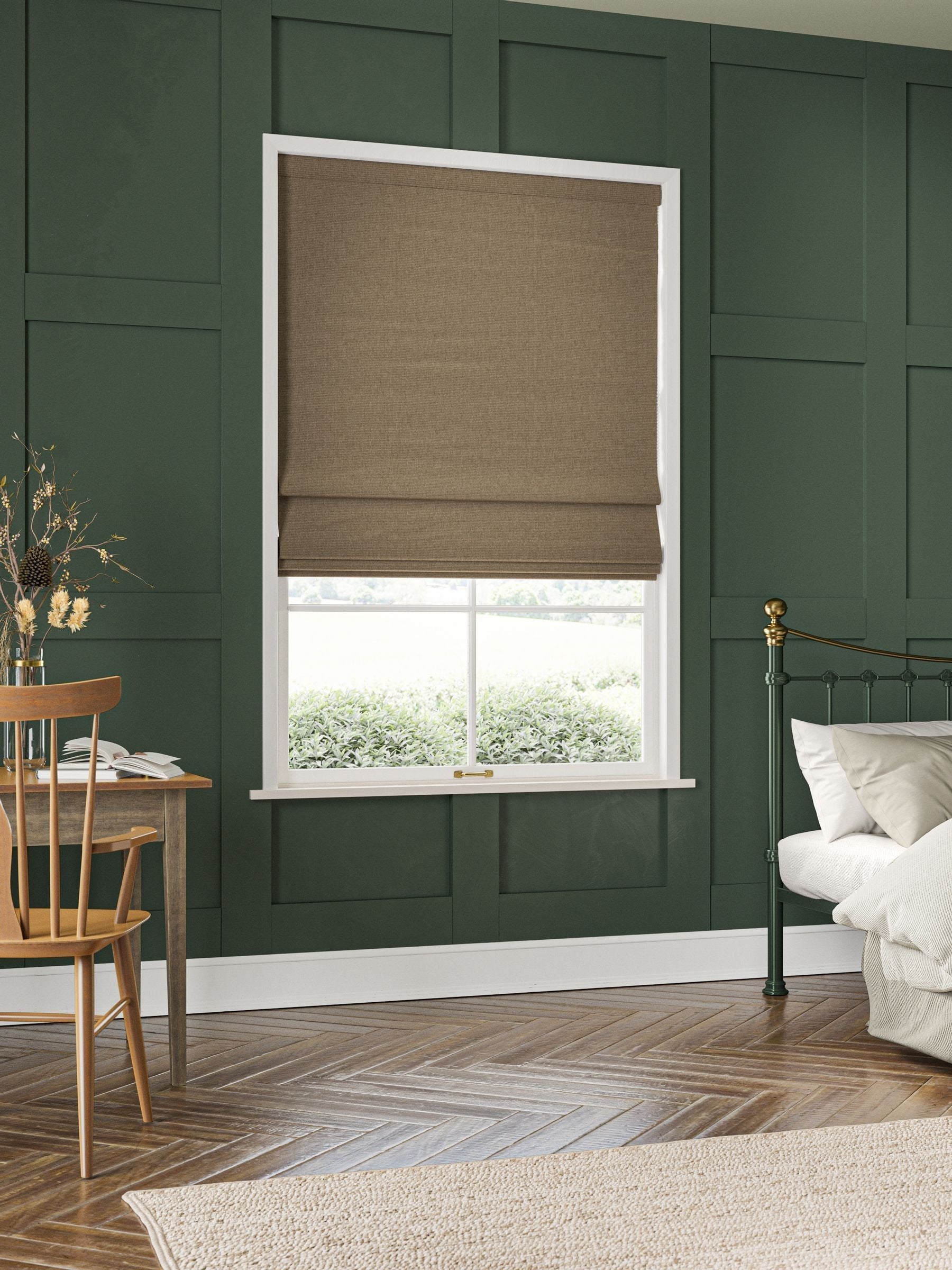 William Morris roman blind Mushroom Natural Reed, UK version