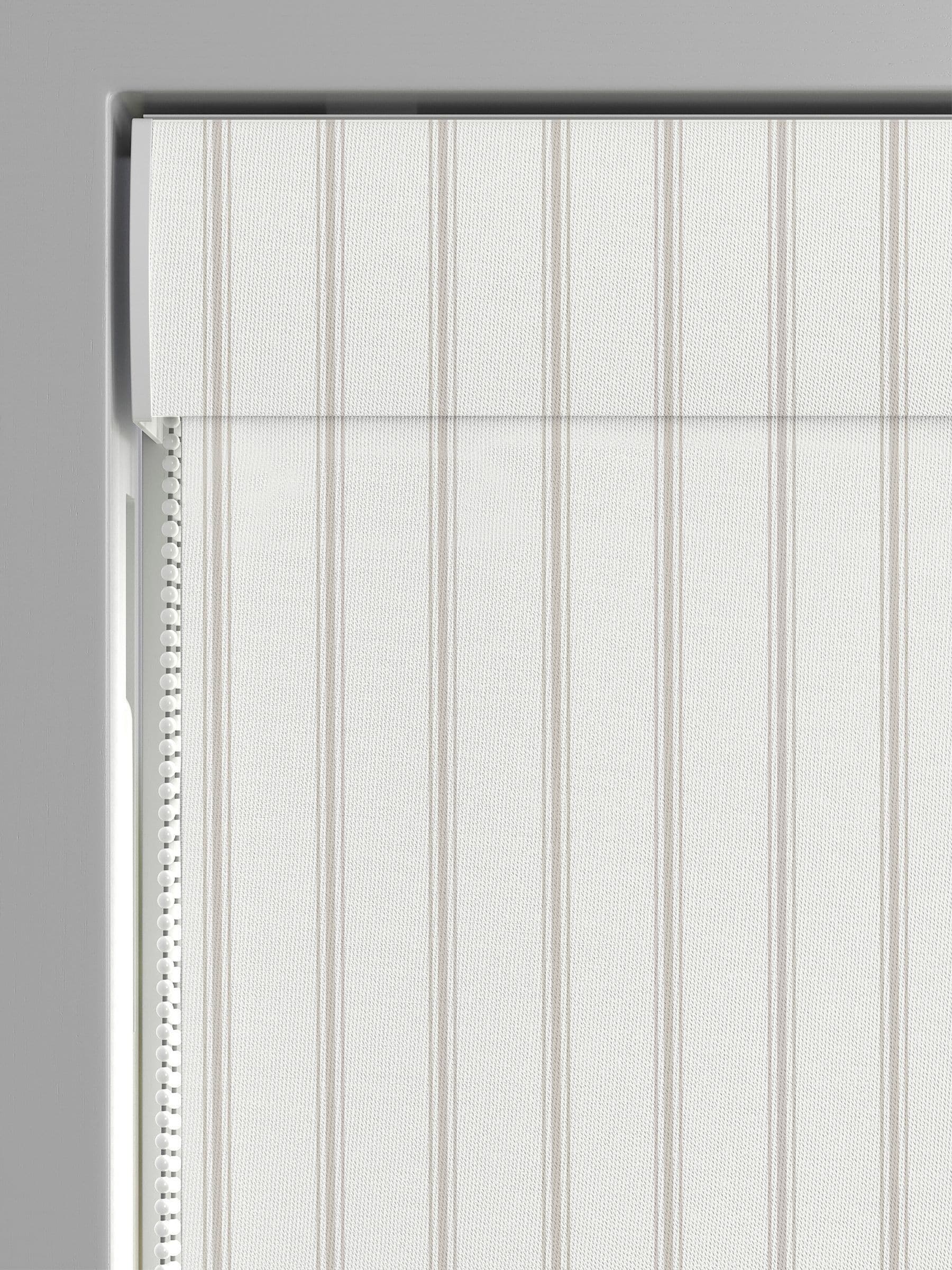 Laura Ashley Natural Farnworth roman blind, UK version
