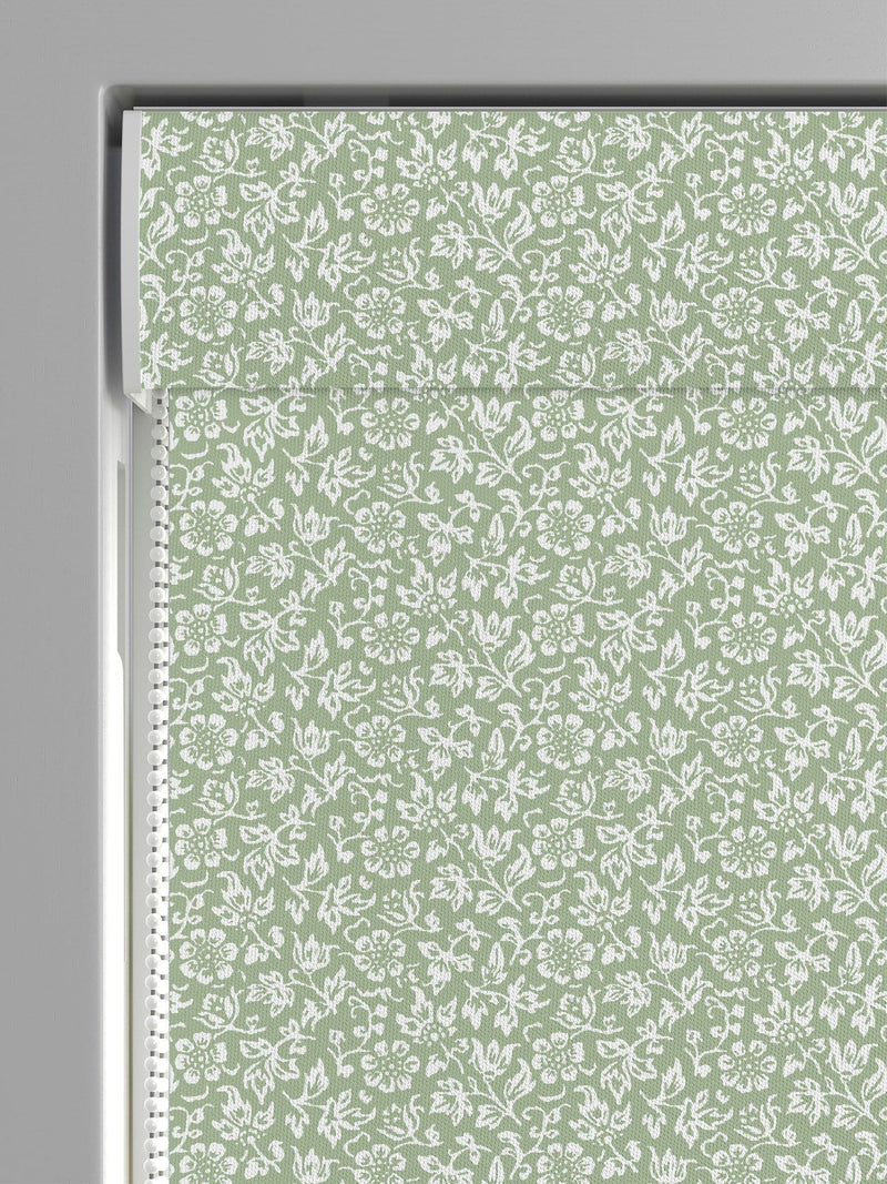 Laura Ashley Moss Green Sweet Alyssum roman blind - British product