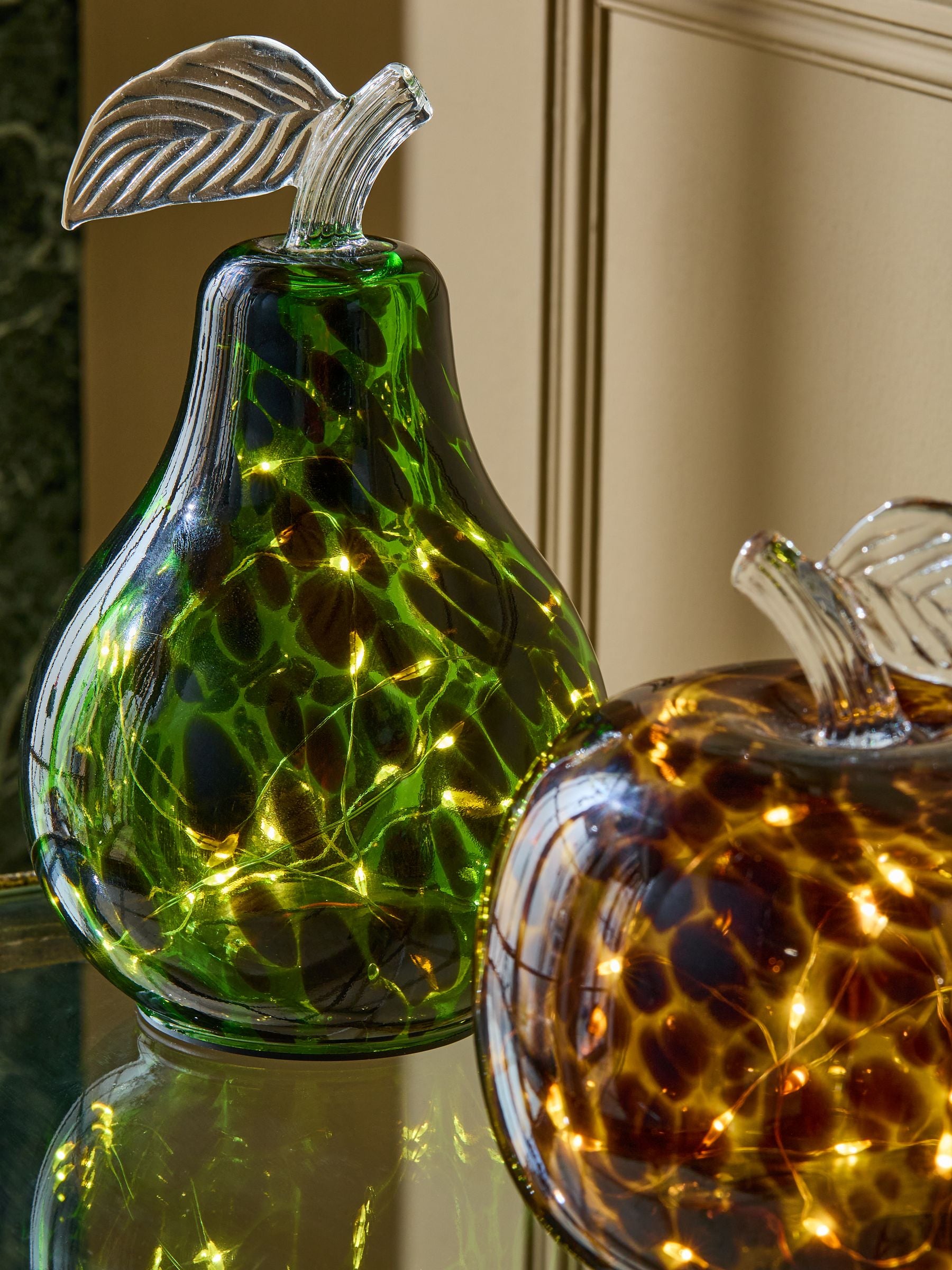 Apple and pear confetti feature lights set of 2 - British product