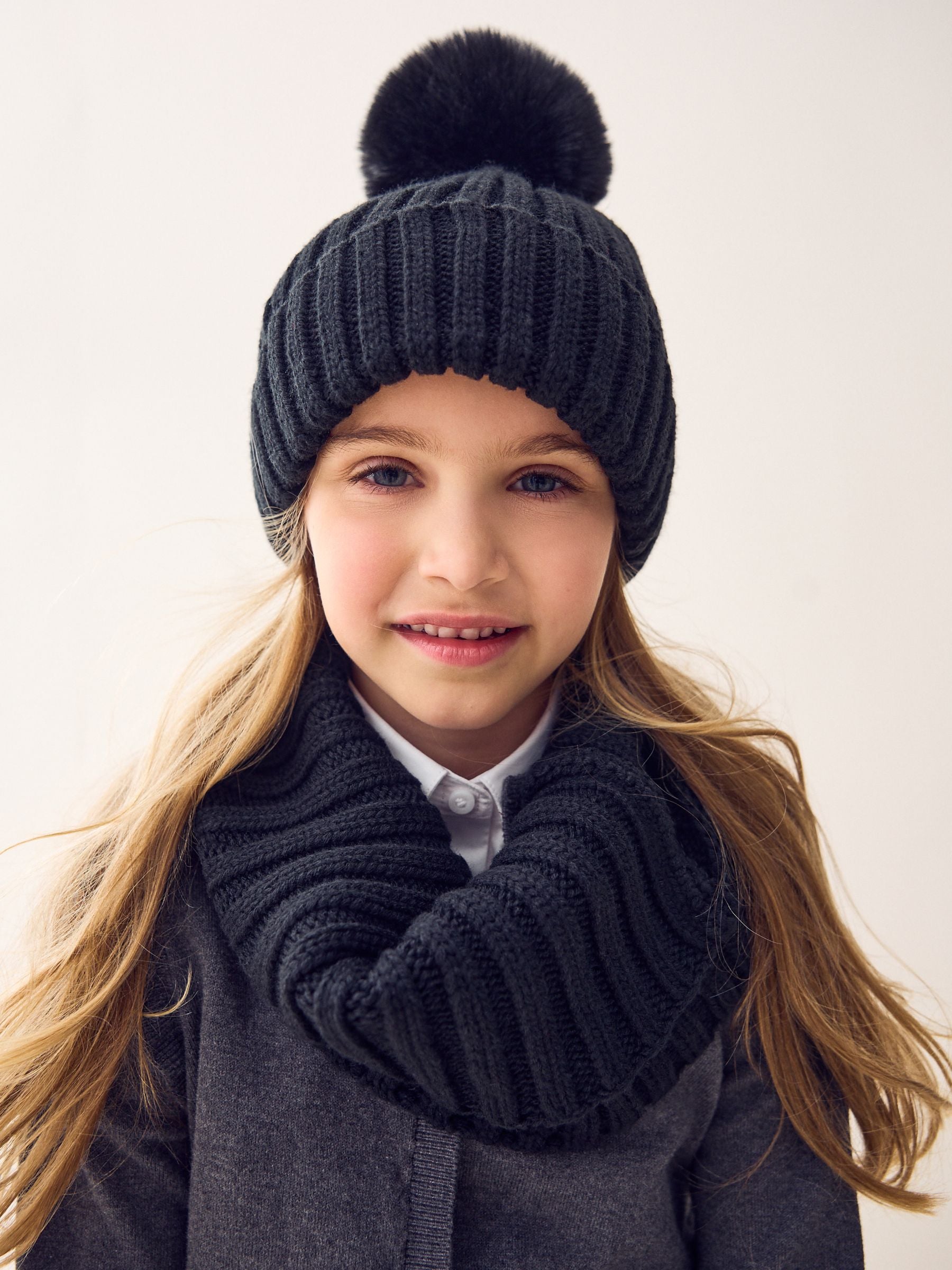 Black Rib Pom Beanie (3mths-16yrs)