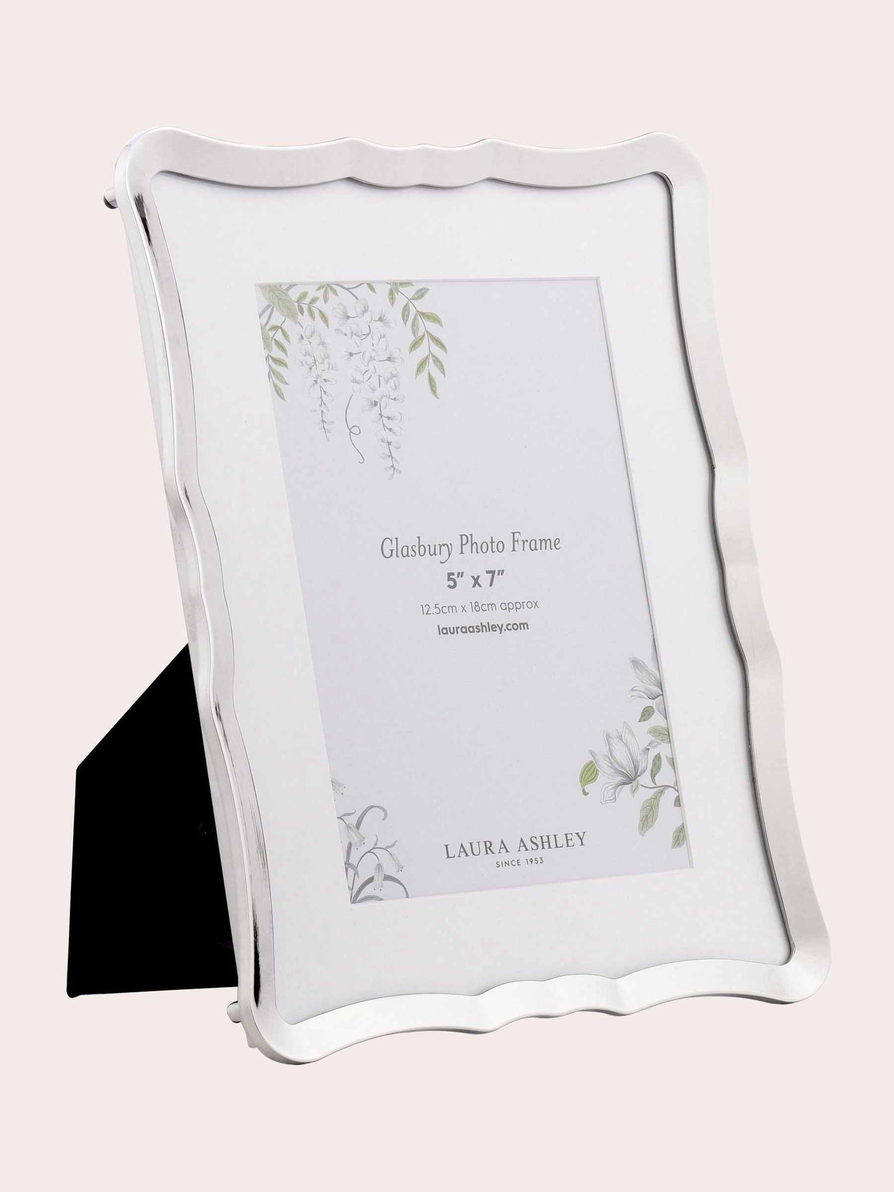 Laura Ashley Silver Glasbury 5' x 7' photo frame, UK version