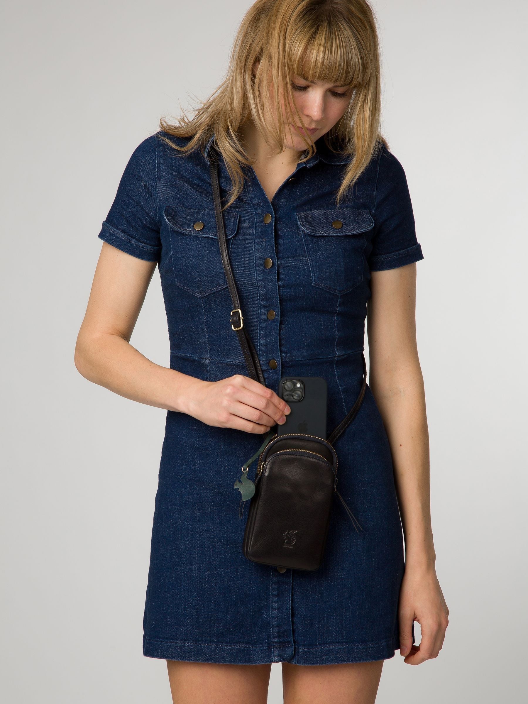 Conkca leather cross-body phone bag light blue Leia - British product