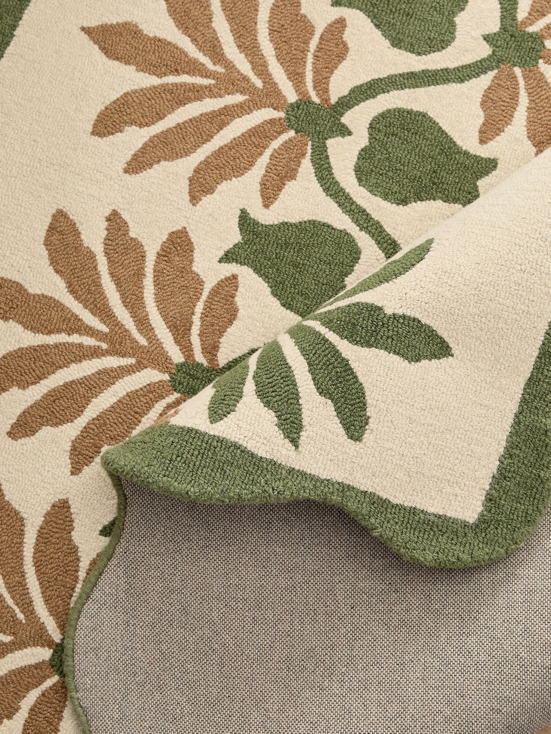 Nina Campbell Green Holland Park wool tufted rug, UK version
