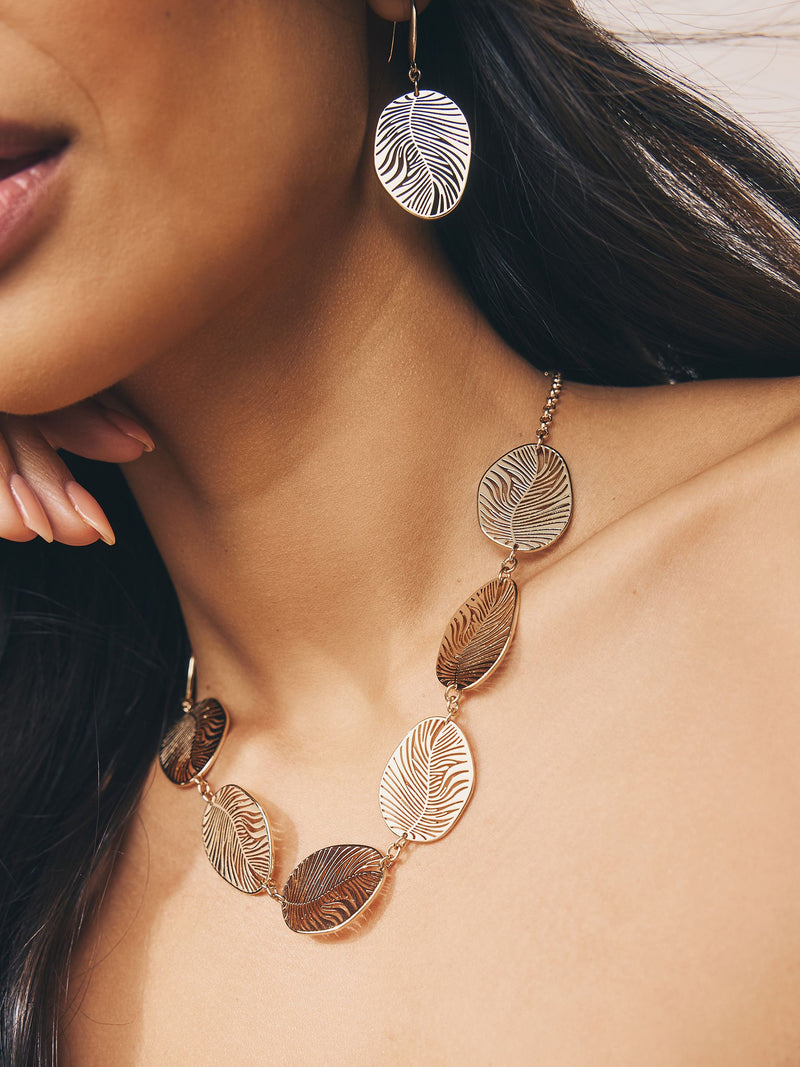 Gold tone filigree collar necklace (British brand)