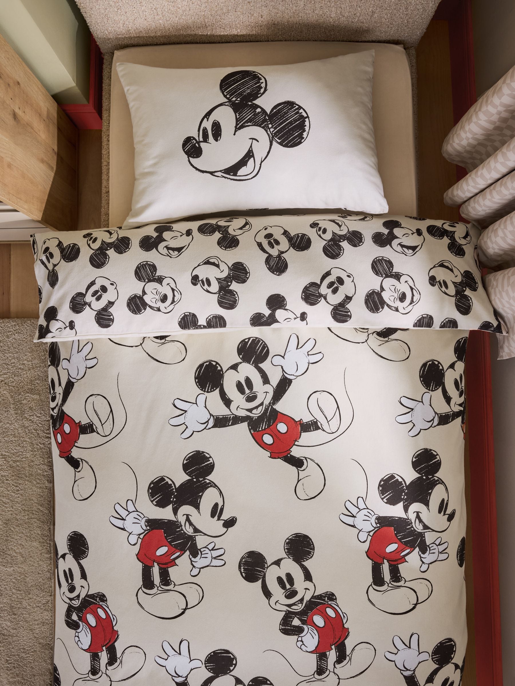 Disney Mickey Mouse duvet cover and pillowcase set - British product