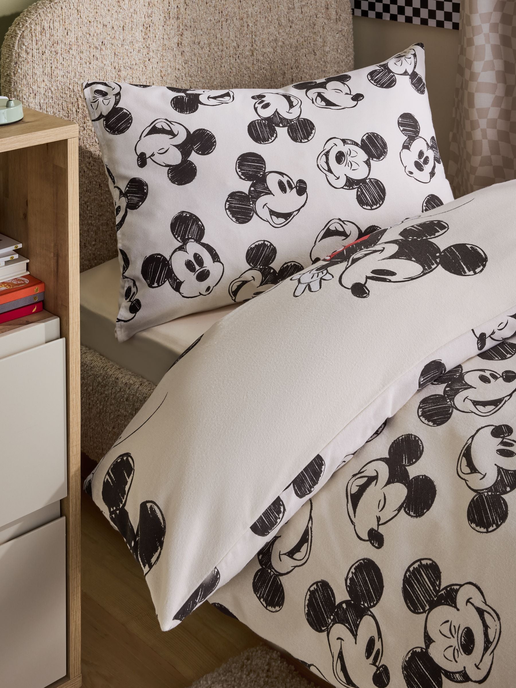 Disney Mickey Mouse duvet cover and pillowcase set - British product