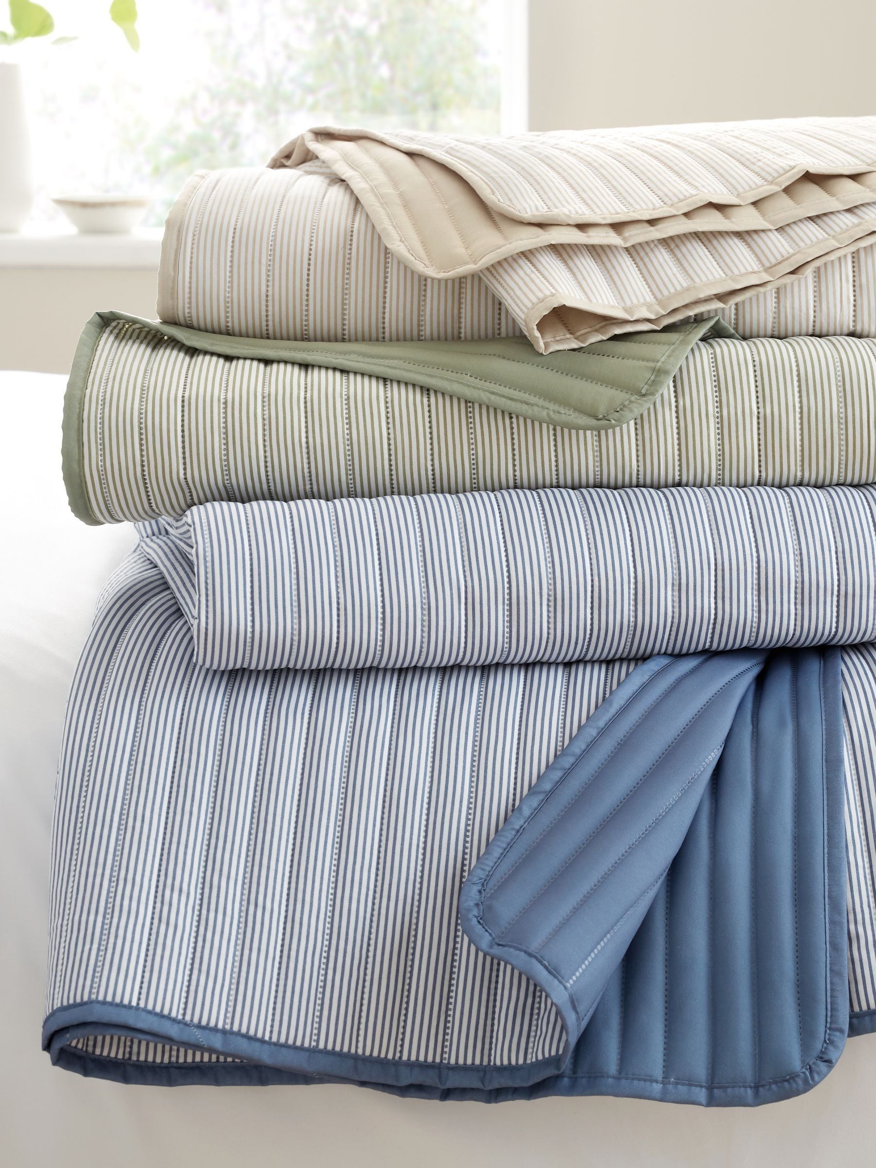 Catherine Lansfield chambray blue stripe quilted reversible bedspread 220x230cm (British brand)