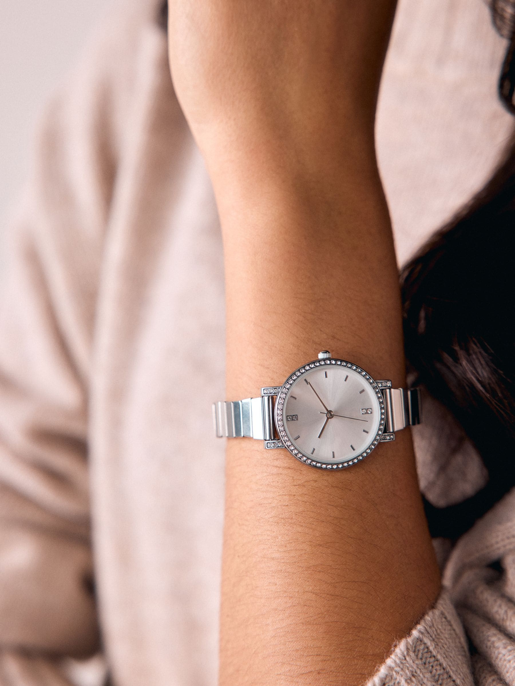 Silver tone sparkle dial expander watch 3cm, UK version