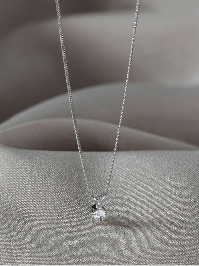 The Diamond Store 9K white gold 0.33ct H/Si lab diamond pendant necklace (British brand)