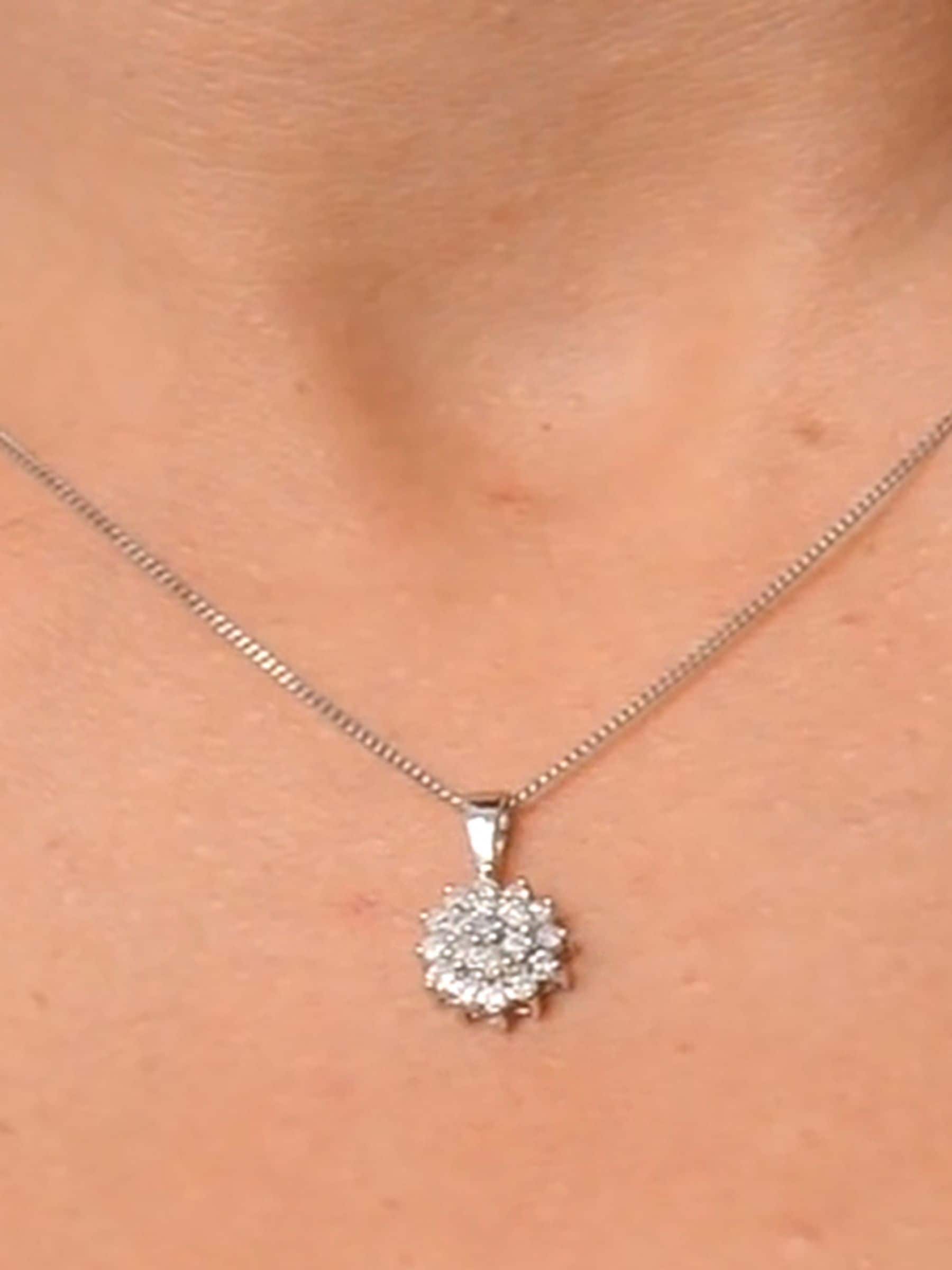 The Diamond Store pendant necklace 9K White Gold diamonds 8mm (British brand)