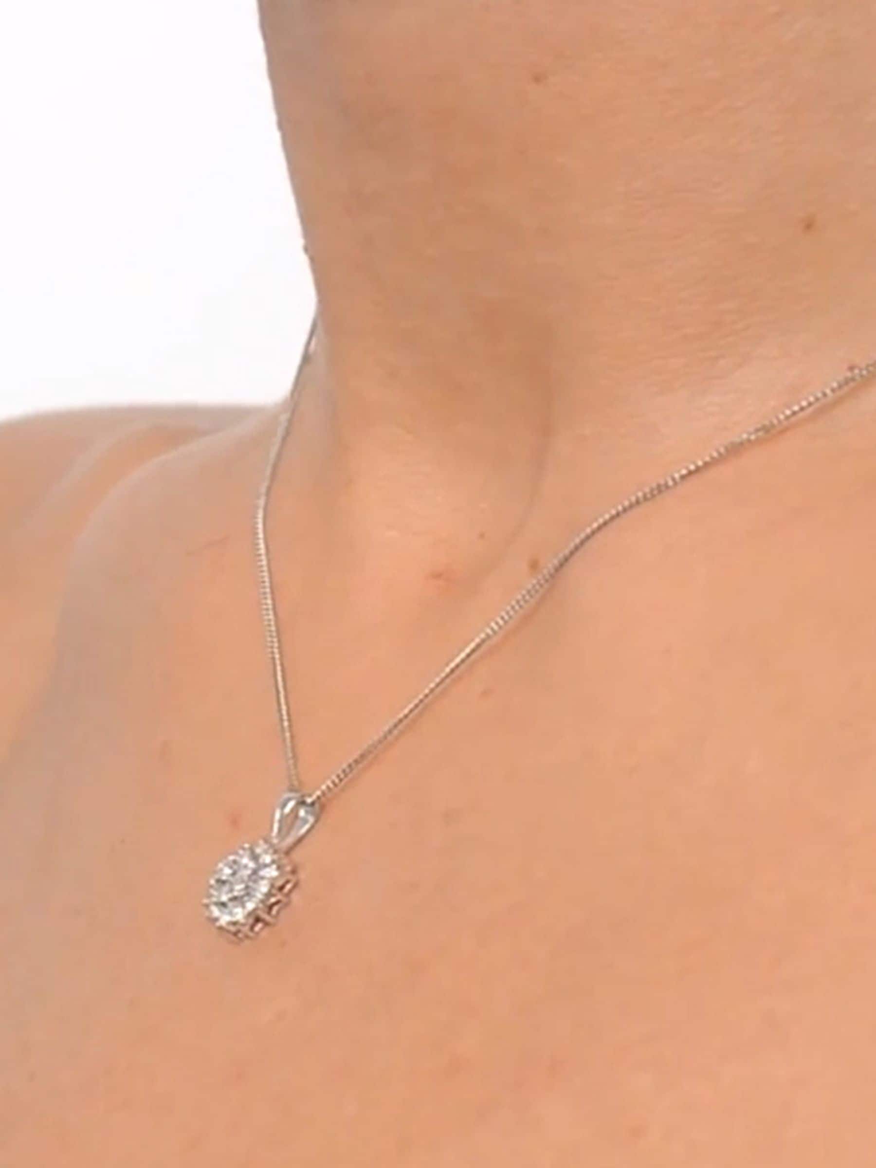 The Diamond Store pendant necklace 9K White Gold diamonds 8mm (British brand)