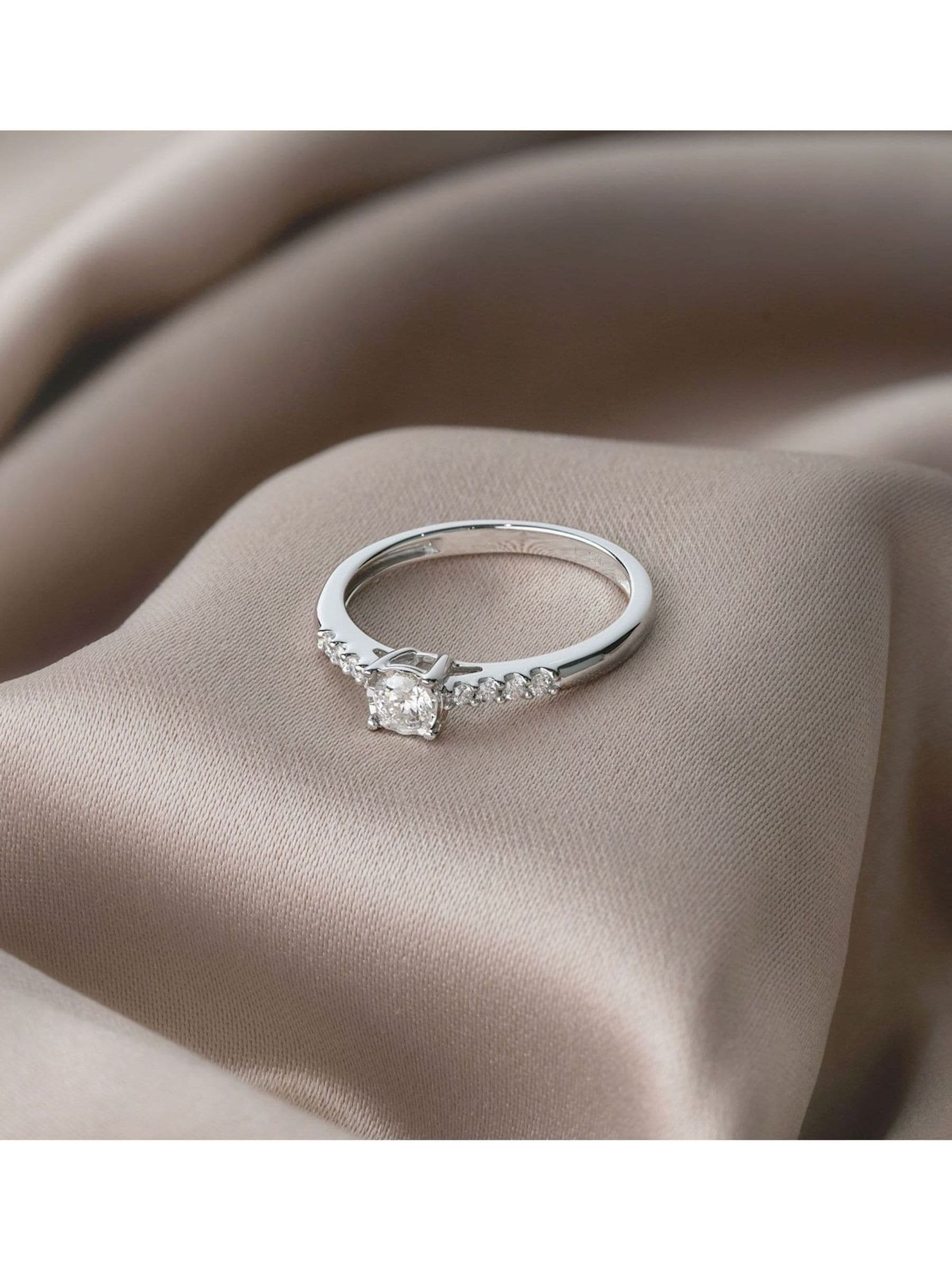The Diamond Store 9K white gold lab diamond engagement ring 0.25ct (British brand)