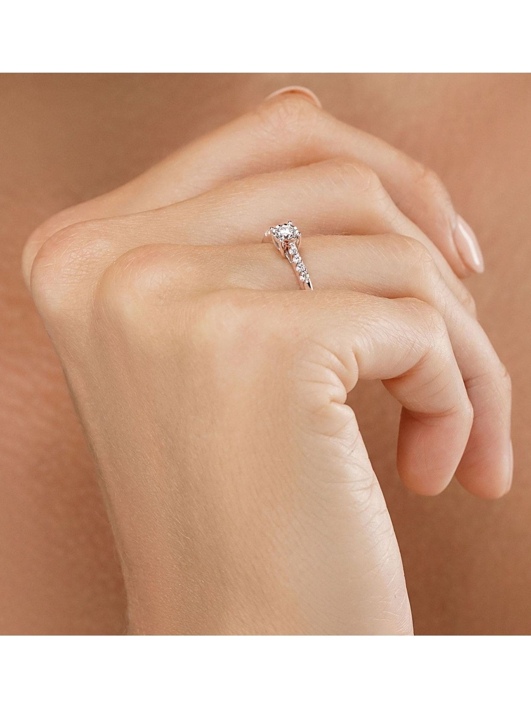 The Diamond Store 9K white gold lab diamond engagement ring 0.25ct (British brand)