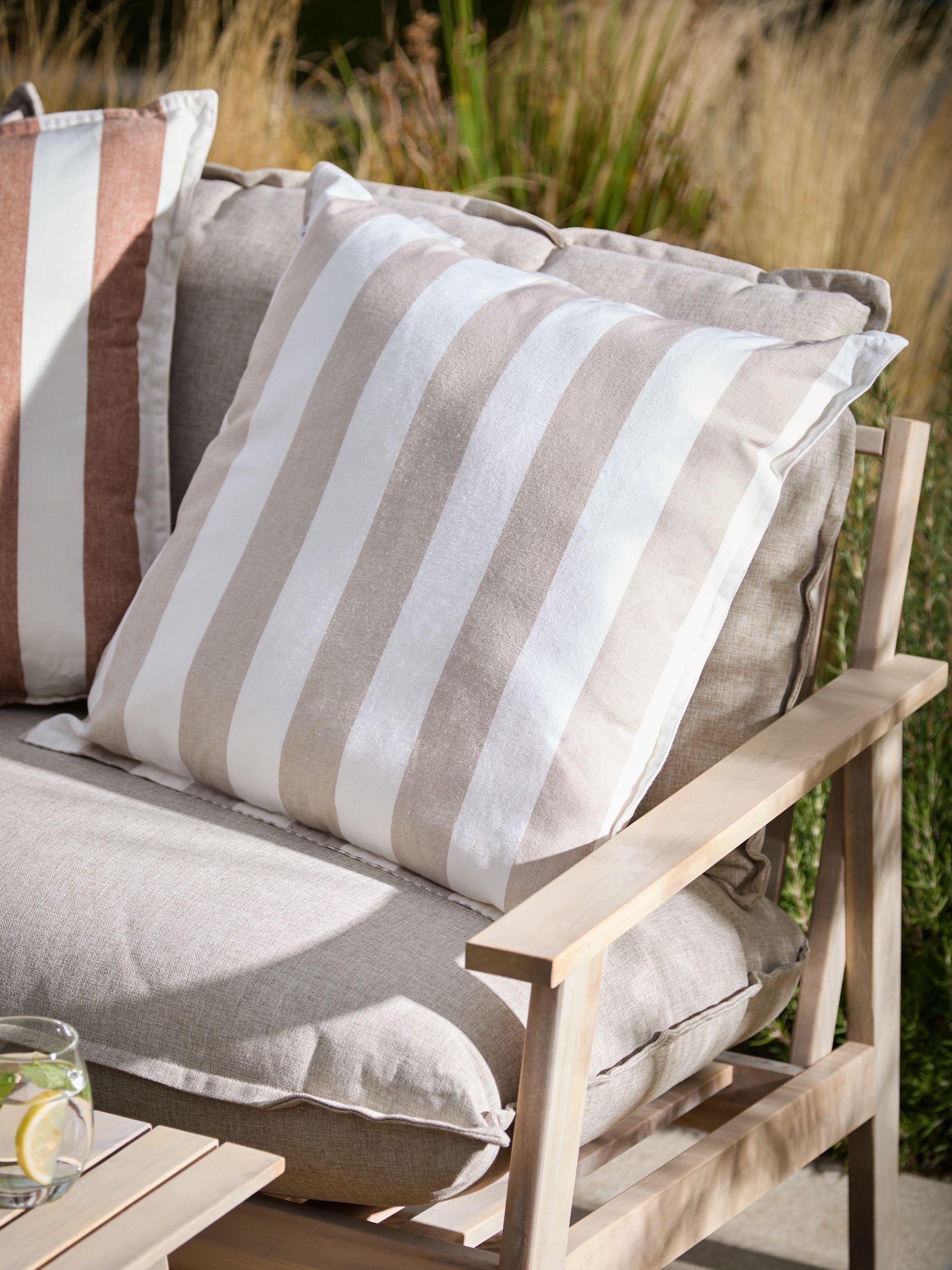 Yard Hayle Outdoor cushion 50x50cm - British product