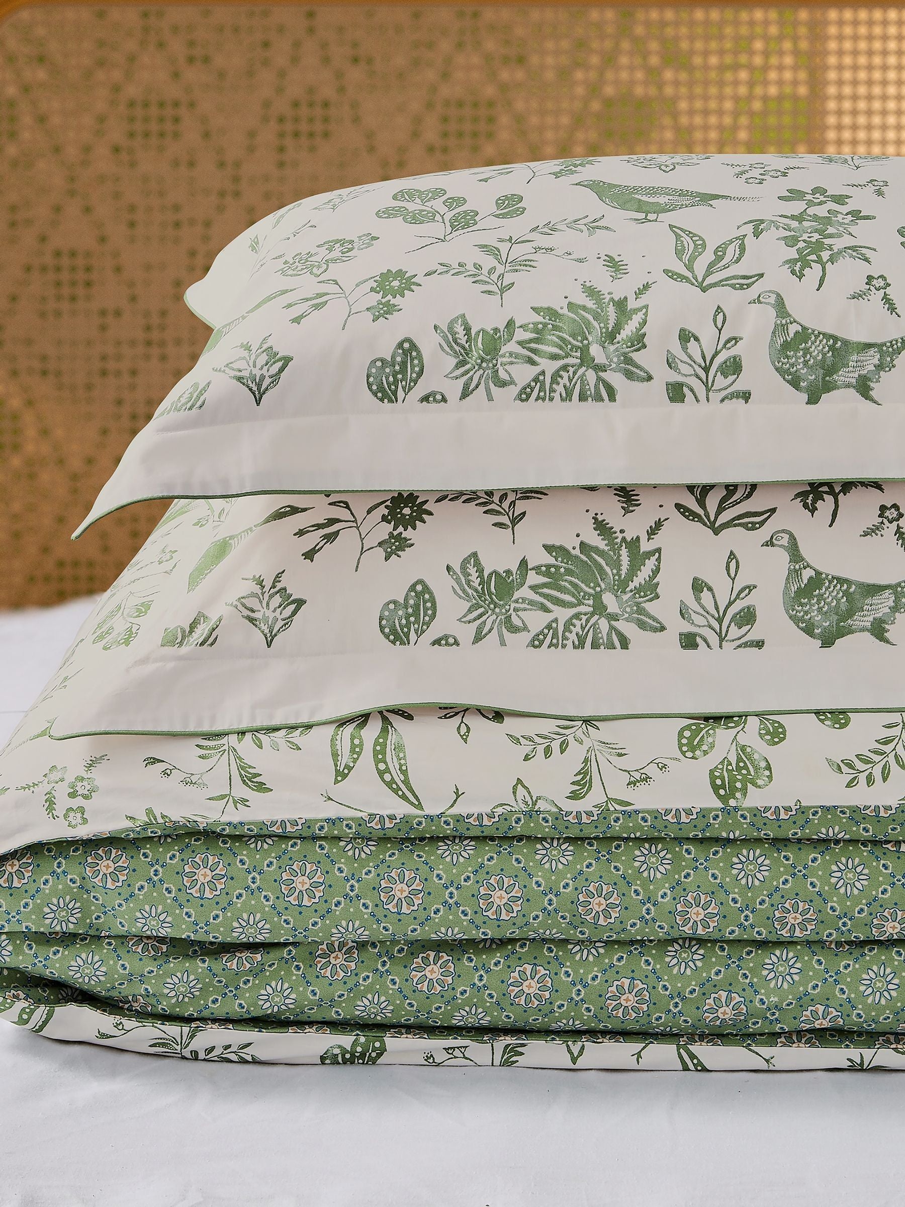 Joules Green Festival Pheasants duvet cover and pillowcase set, UK version