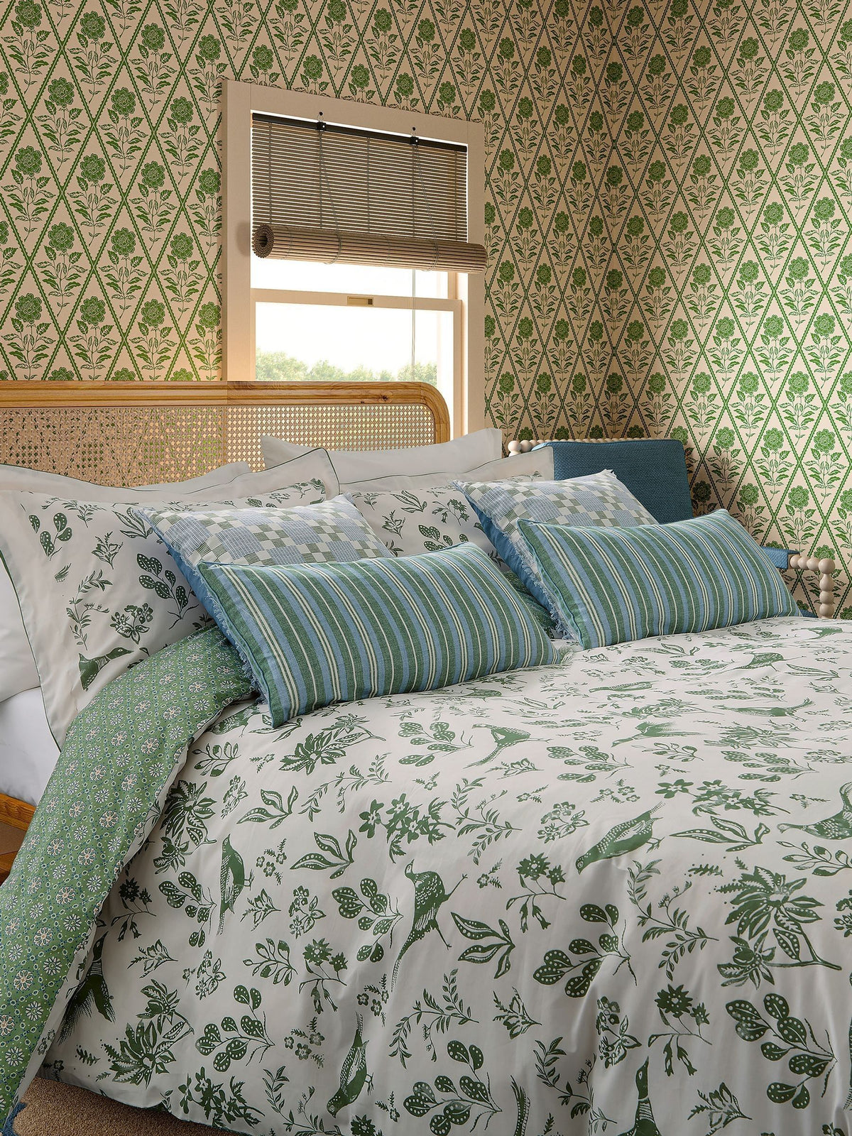 Joules Green Festival Pheasants duvet cover and pillowcase set, UK version