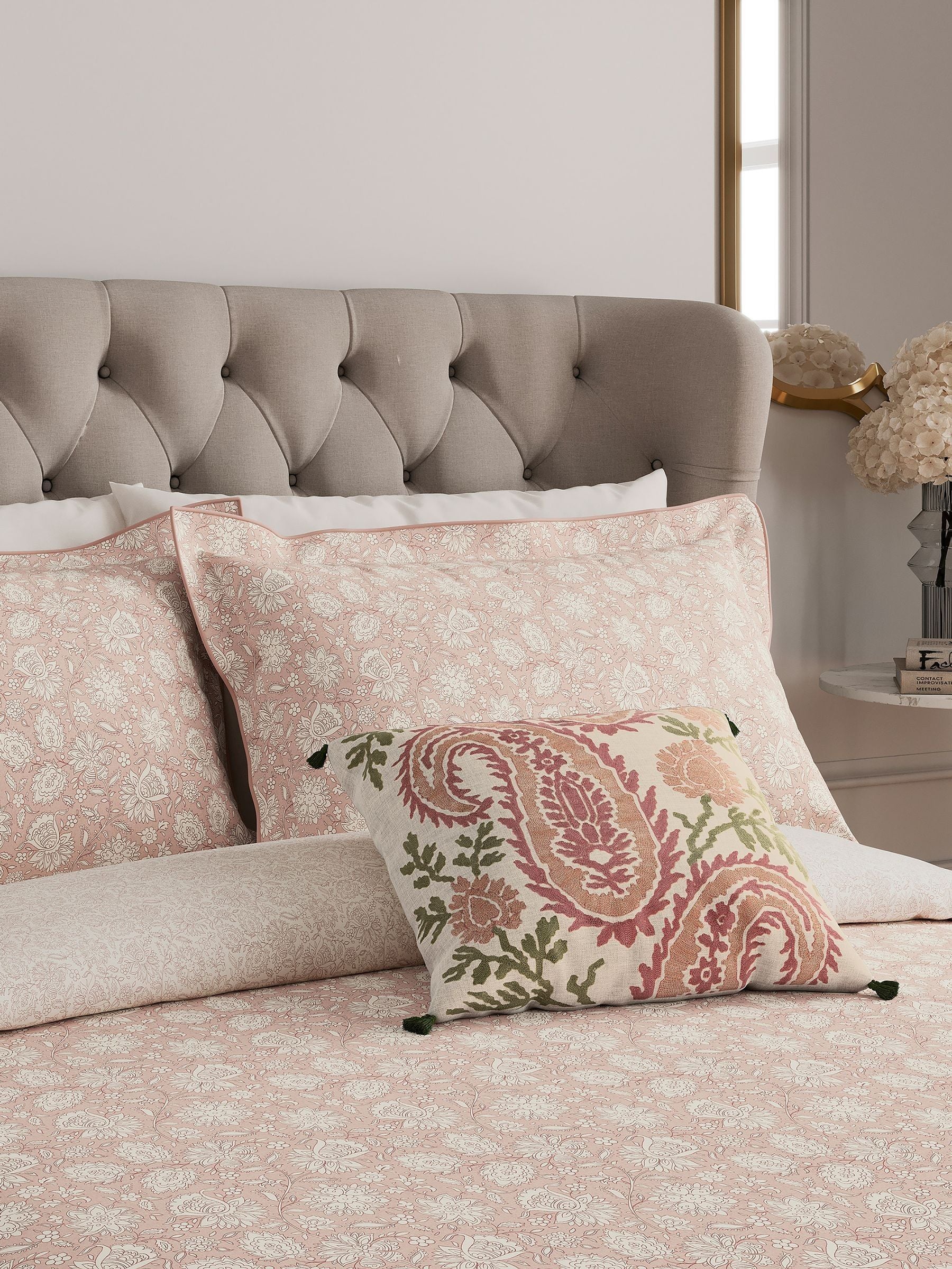 V&A Rose Eternal Bloom Duvet Cover and Pillowcase Set