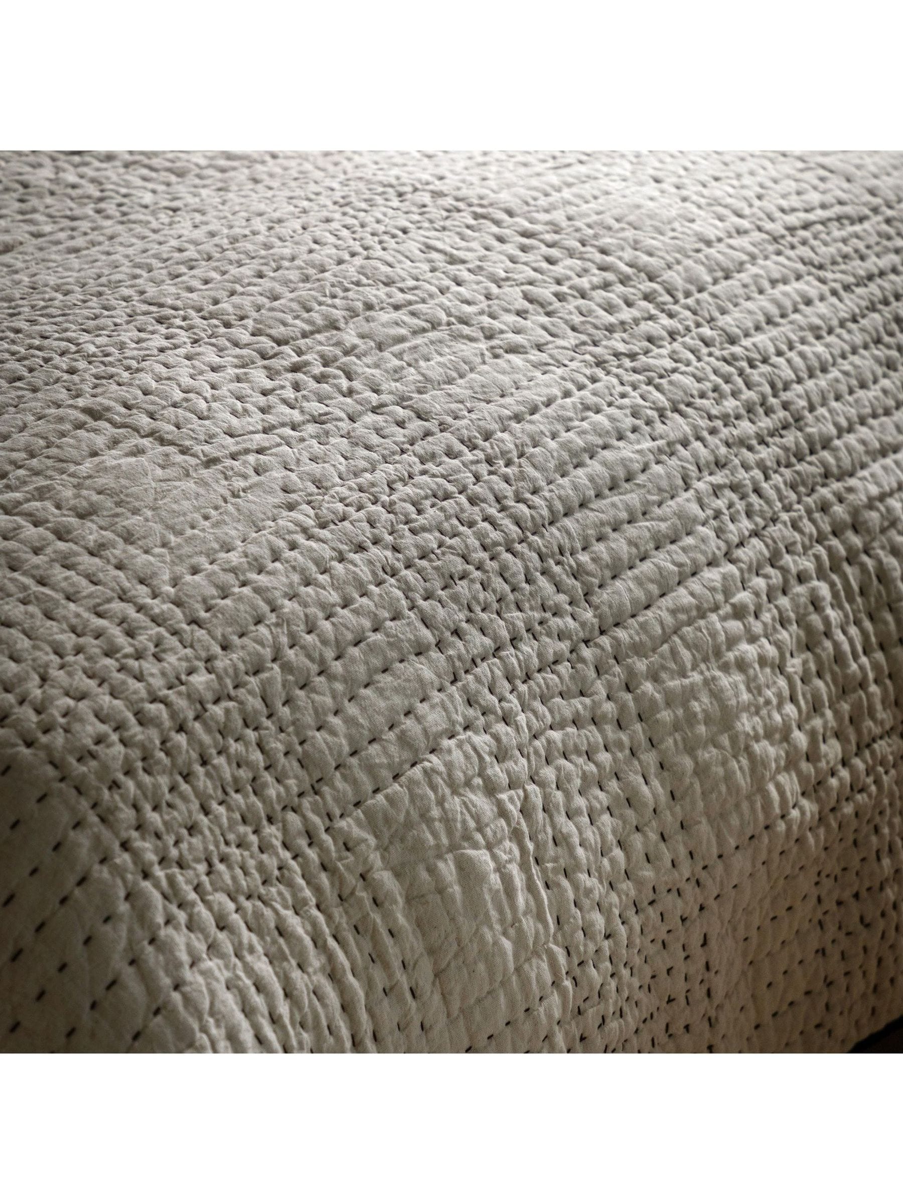 Gallery Home Natural Quilted Bedspread 240x260cm, imported from the UK
