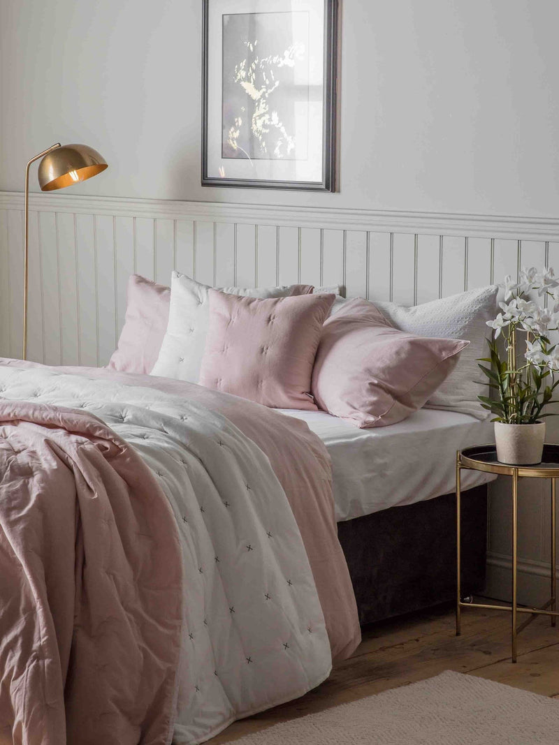 Gallery Home pink stitch cotton bedspread 260x240cm, imported from the UK