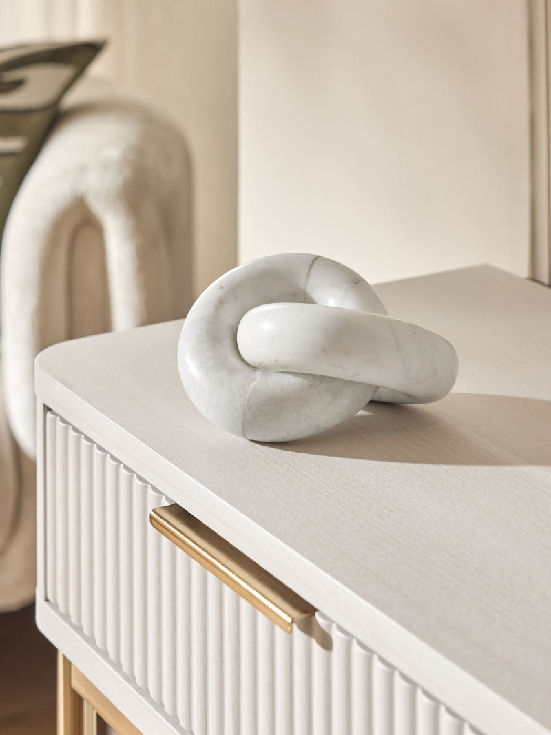 White Marble Knot Ornament 16cm (British brand)