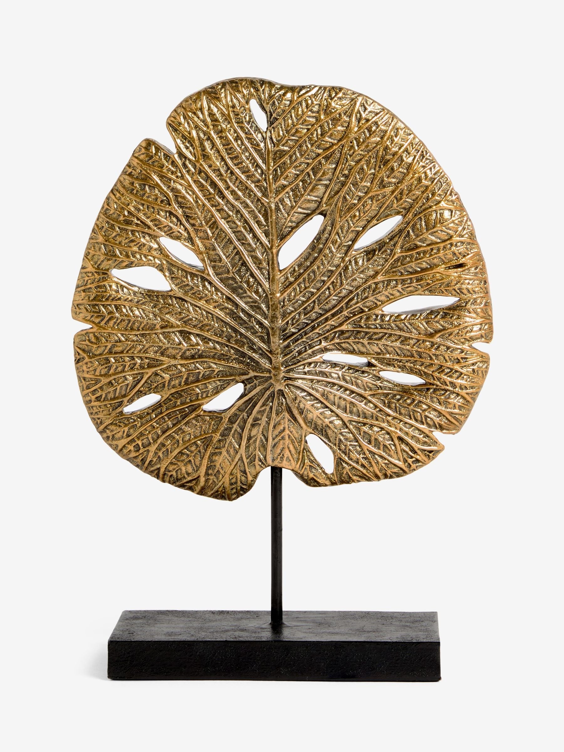 Gold lotus leaf ornament 24cm, UK version