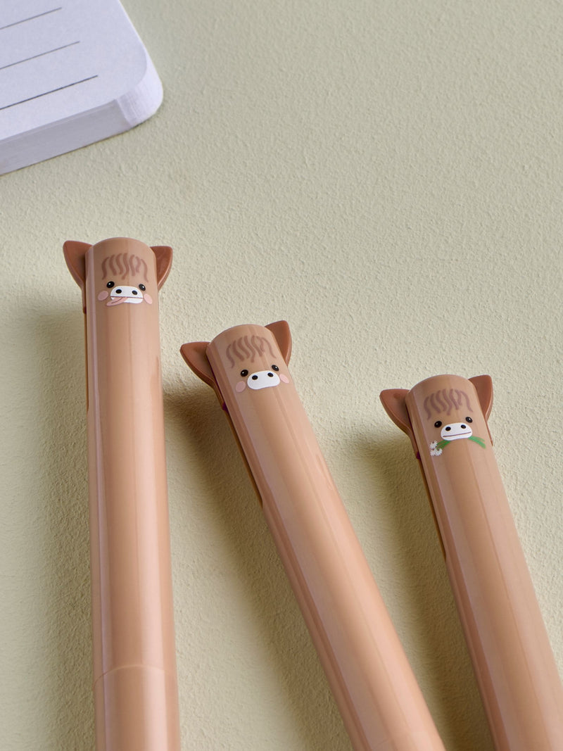 Brown Hamish Highland Cow pens set of 3 - British product