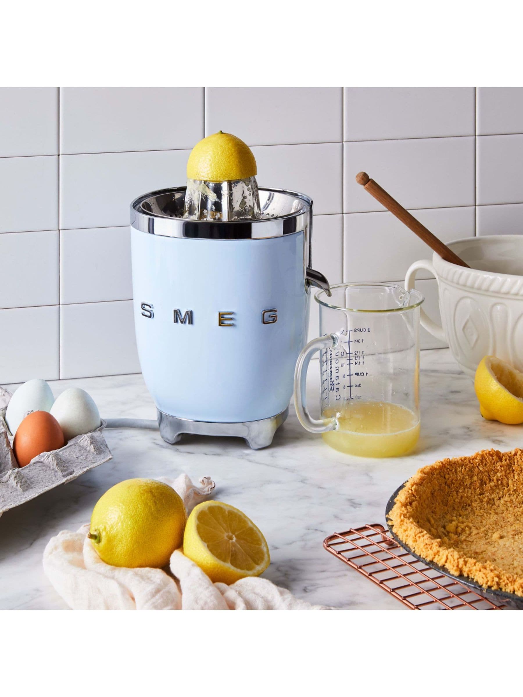 Smeg Pastel Blue Citrus Juicer