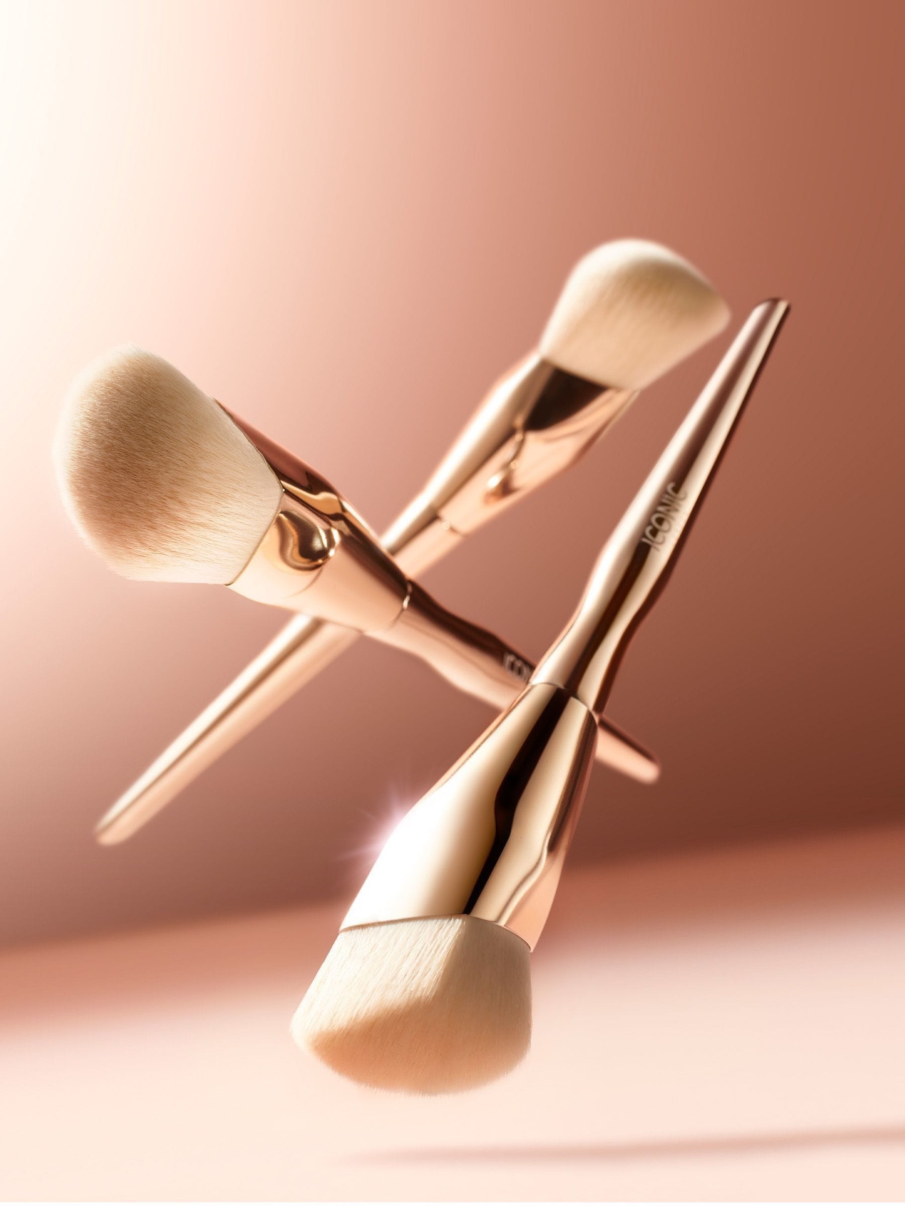 ICONIC London diamond-shaped complexion brush (British brand)