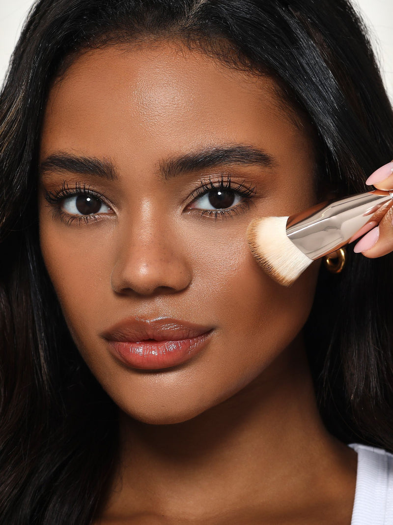 ICONIC London diamond-shaped complexion brush (British brand)