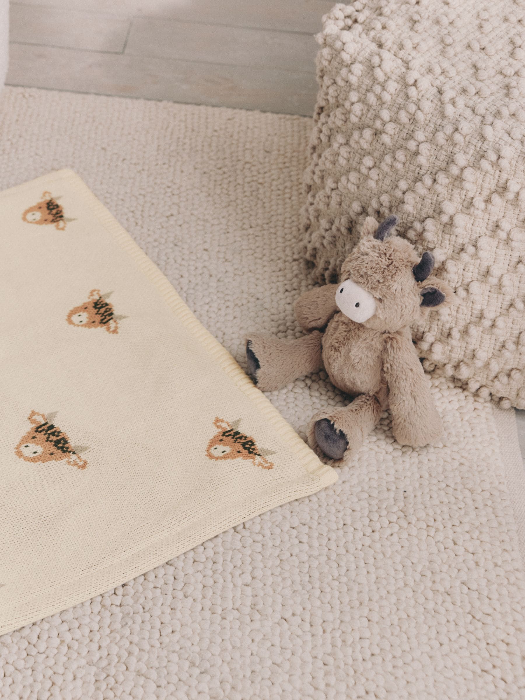 Hamish knitted baby blanket 90x70cm, UK version