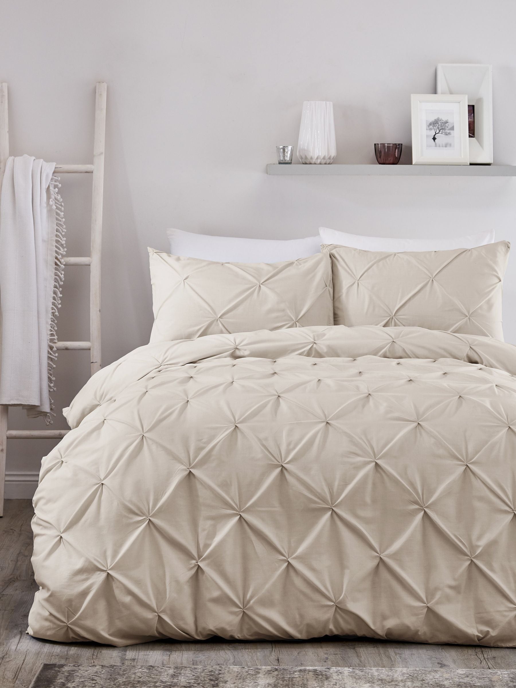 Serene Natural Lara duvet cover and pillowcase set (British brand)