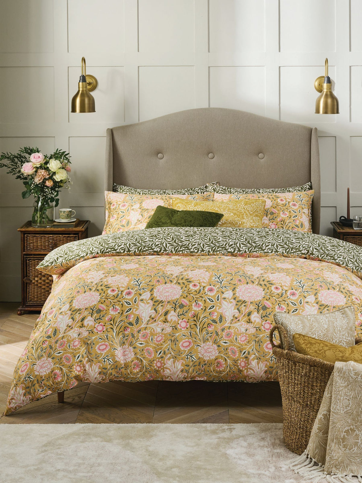 William Morris Gold Double Bough duvet set Double (British brand)