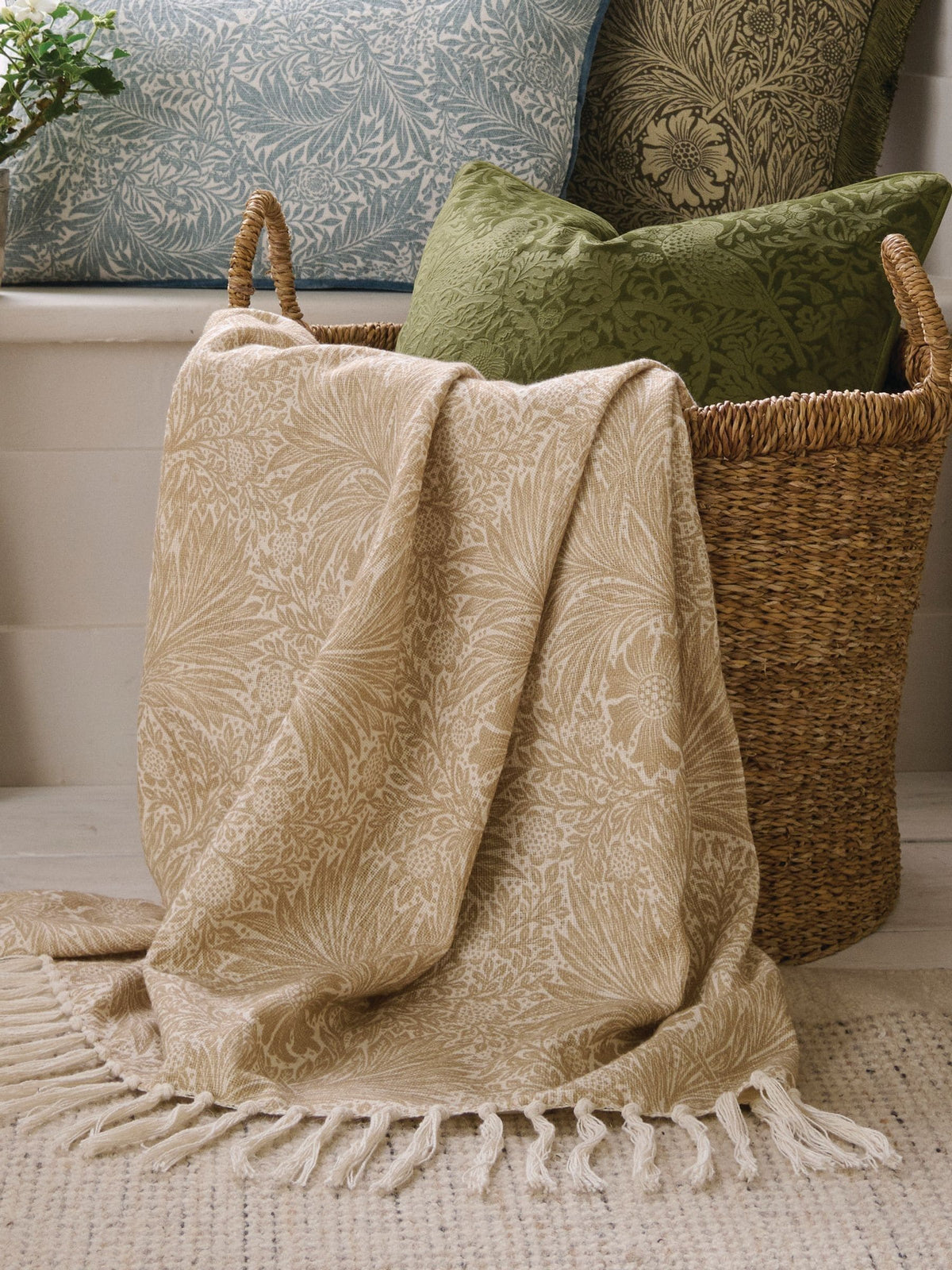 William Morris Marigold cotton throw 130x170cm, UK version