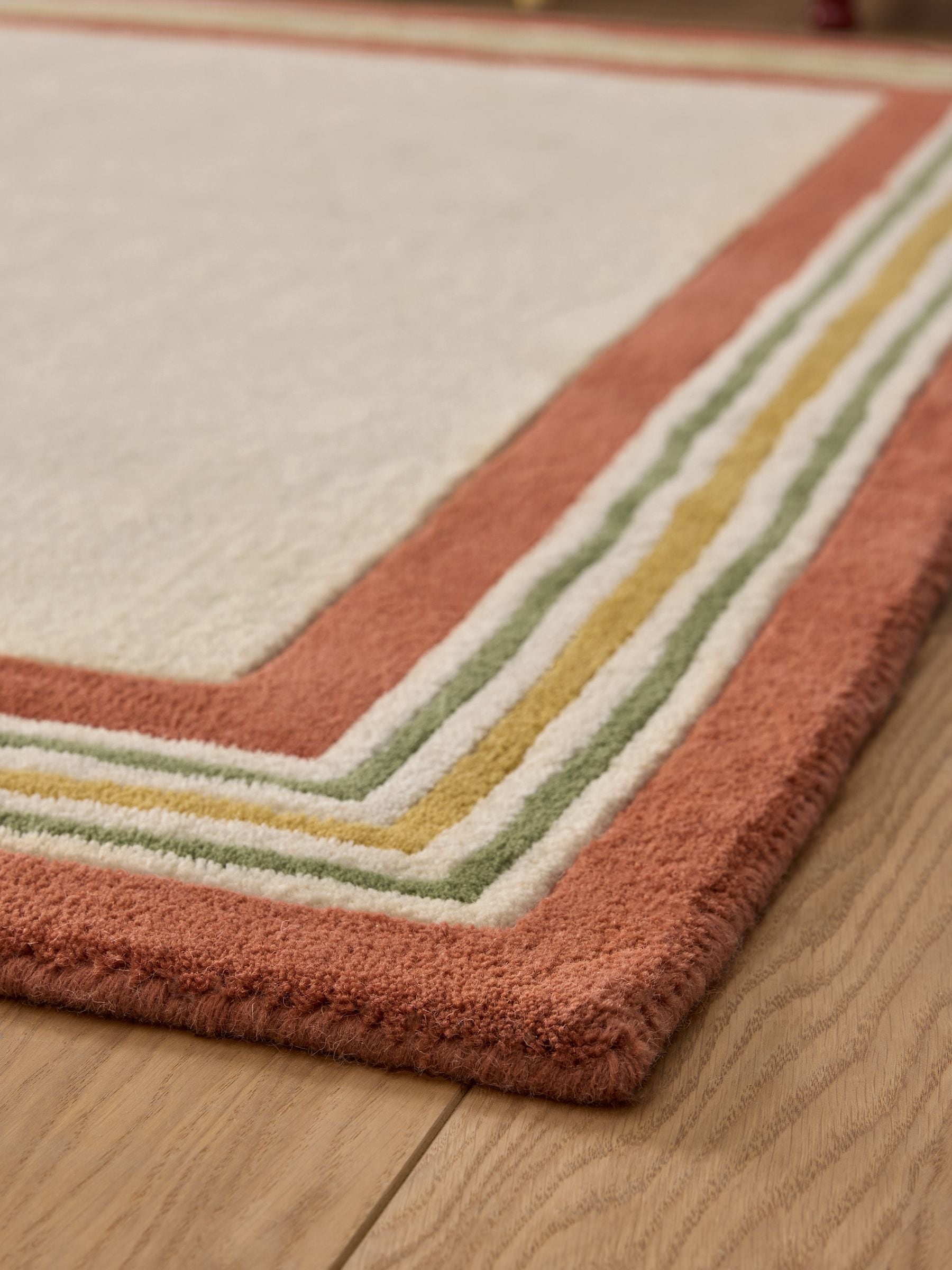 Nina Campbell Natural Park Walk Border rug, UK version