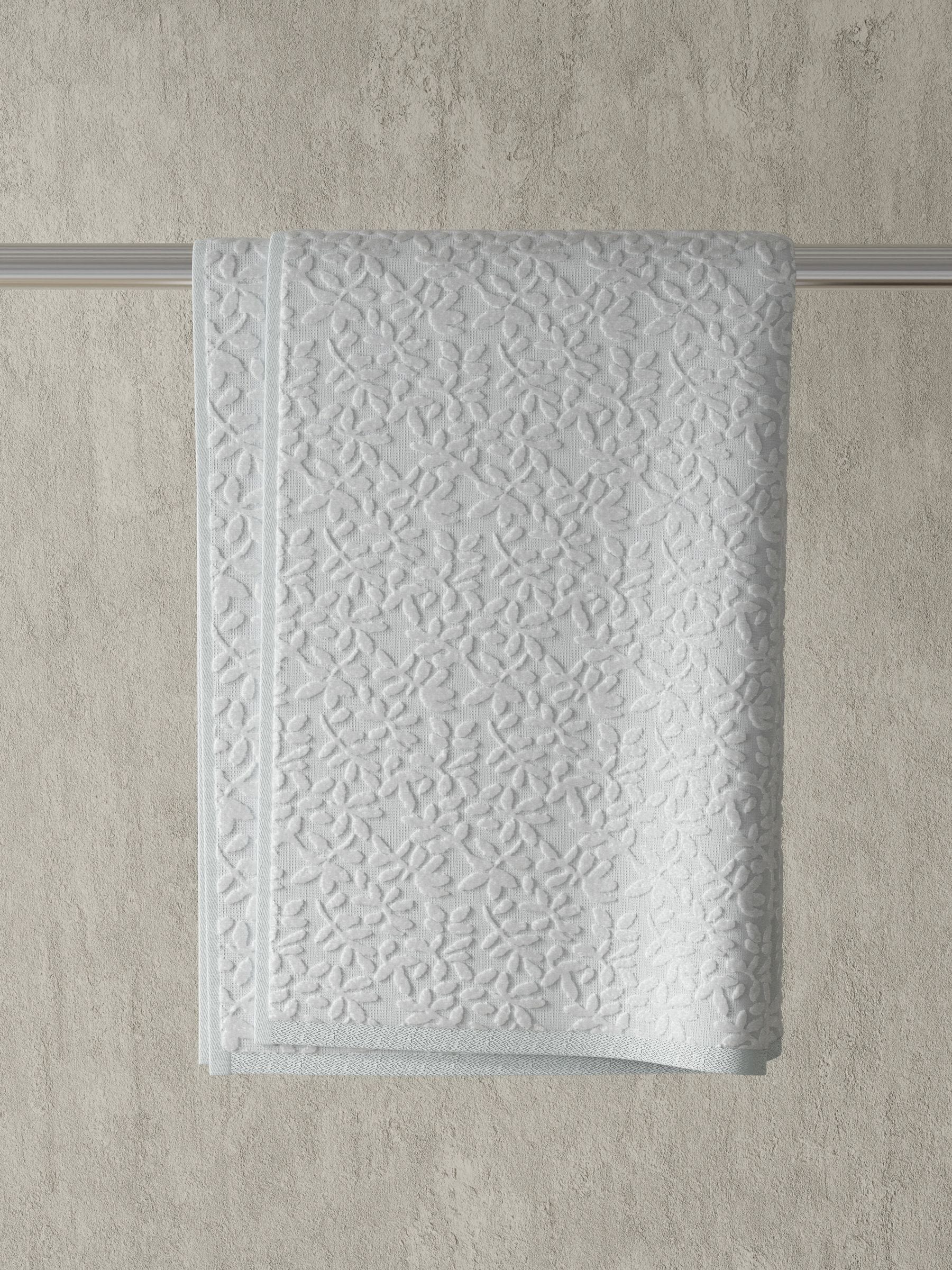 Vantona white jacquard leaf 500gsm cotton towel (British brand)