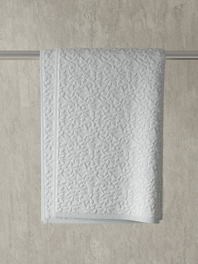 Vantona white jacquard leaf 500gsm cotton towel (British brand)