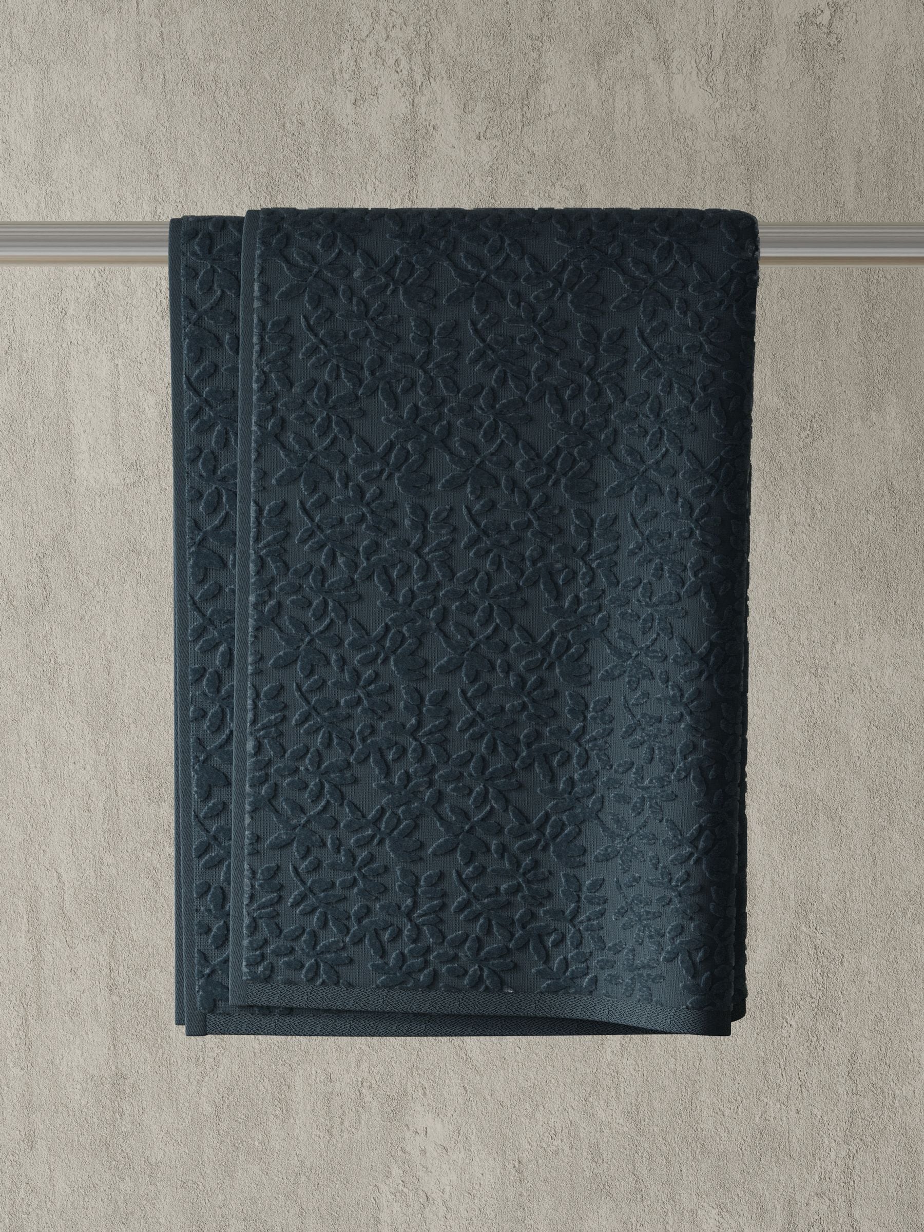 Vantona Grey Jacquard Leaf 500gsm 100% Cotton Towel