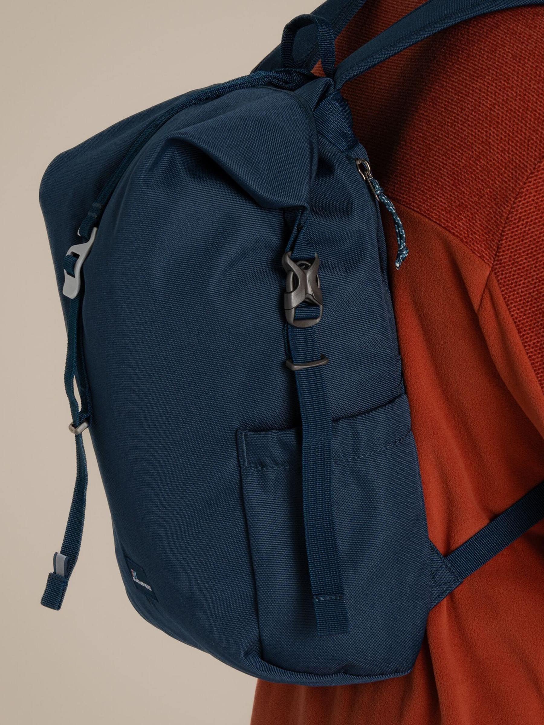 Craghoppers Kiwi 16L backpack, rolltop design (British brand)